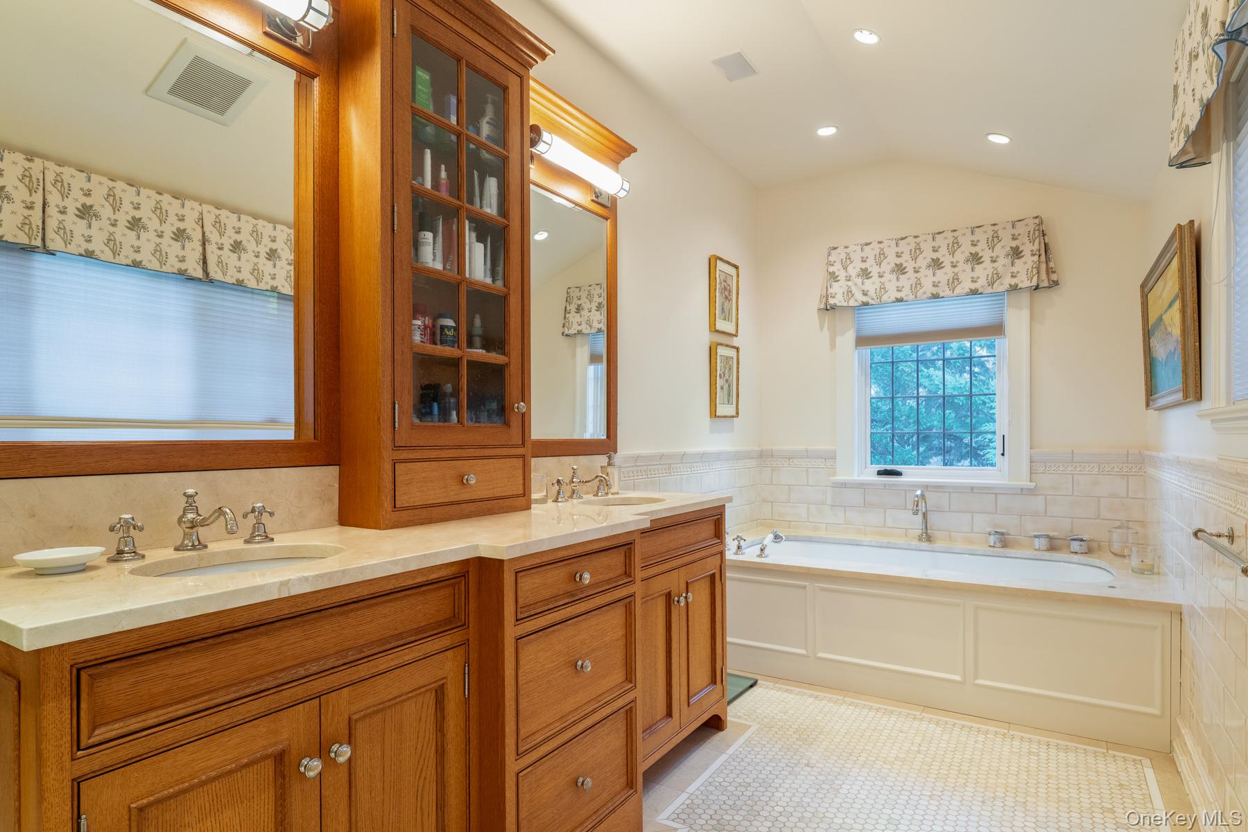 24 Homesdale Road, Bronxville, NY 10708