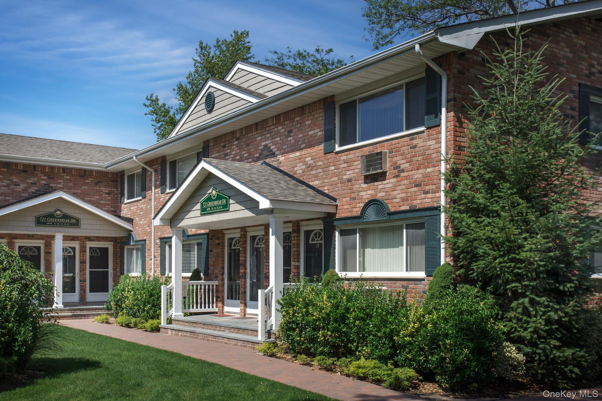 40 Middleton # LA02, Bohemia, NY 11716