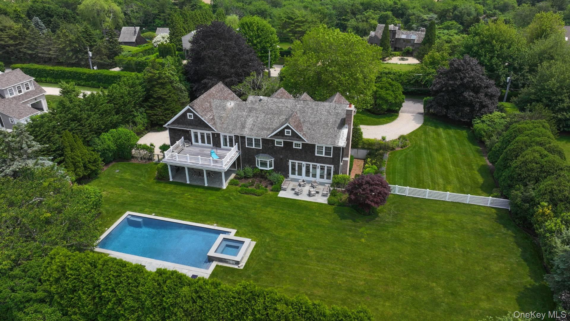 94 Kellis Pond Lane, Bridgehampton, NY 11932