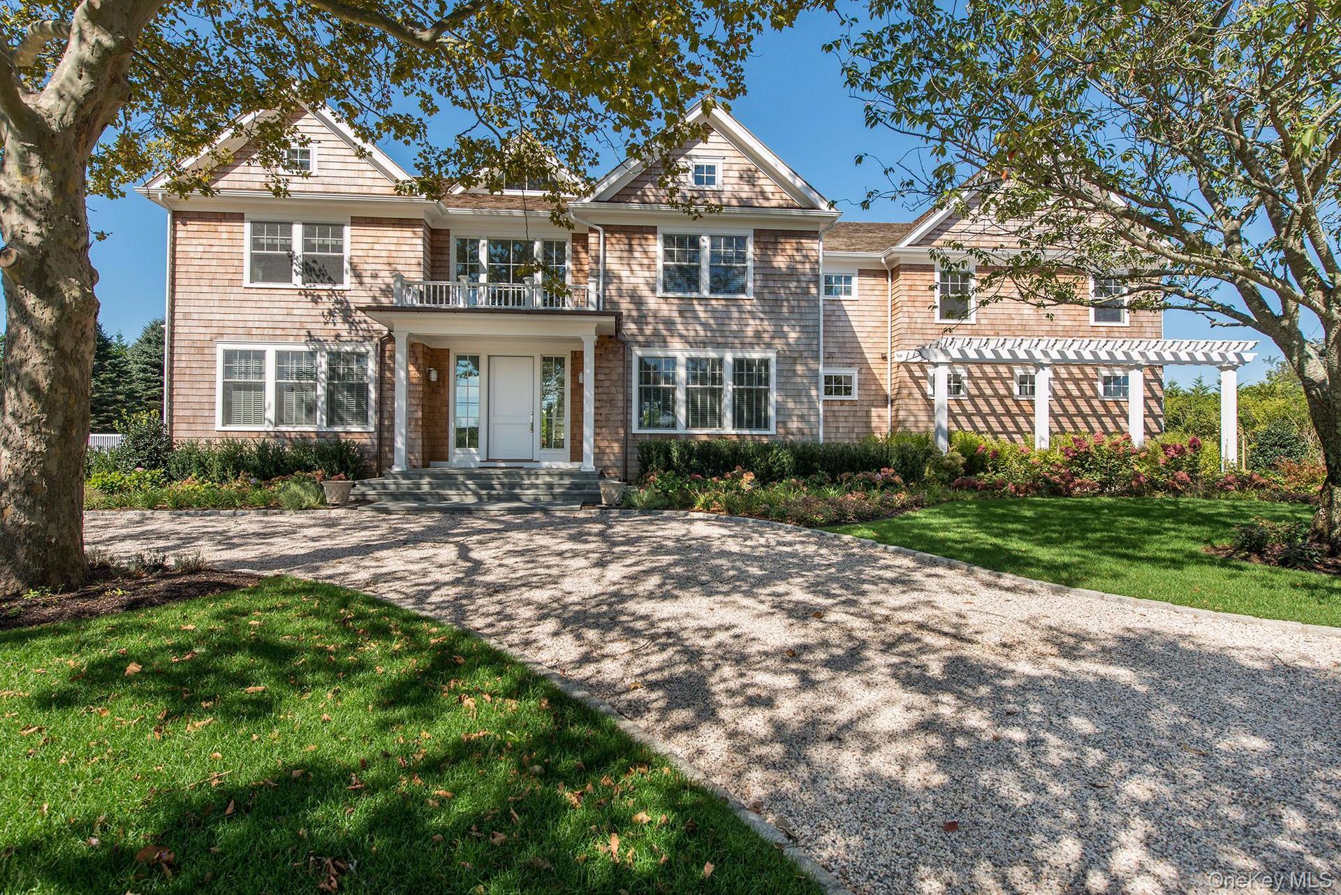 94 Kellis Pond Lane, Bridgehampton, NY 11932