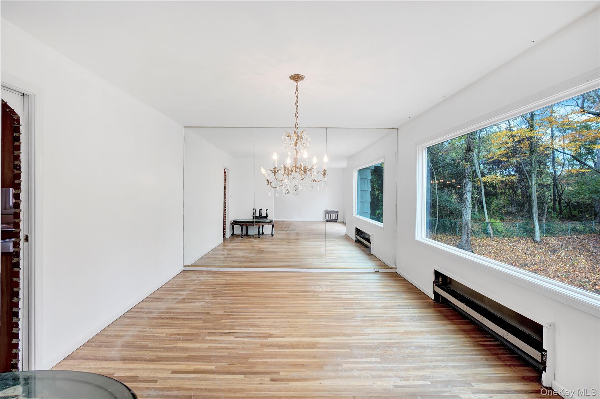 5 Chatham Place, Dix Hills, NY 11746