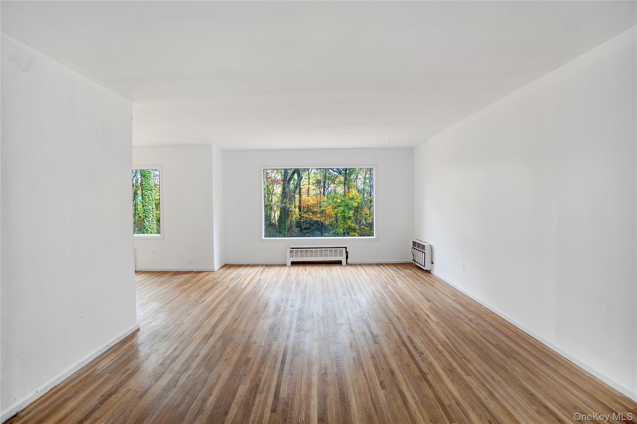 5 Chatham Place, Dix Hills, NY 11746