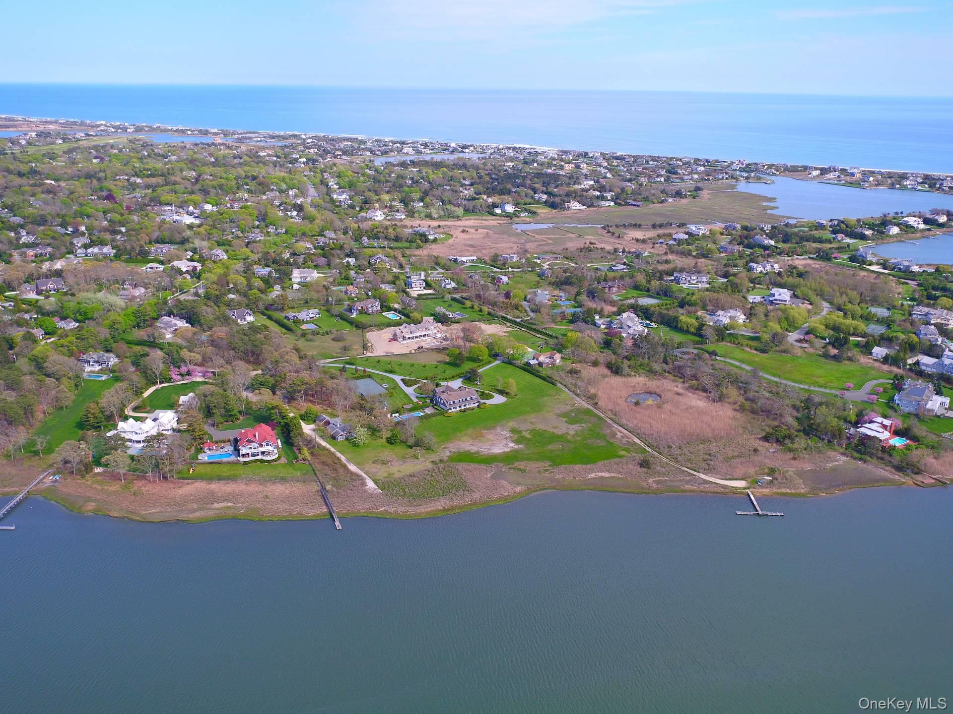 4 Sandacres Lane, Quogue, NY 11959