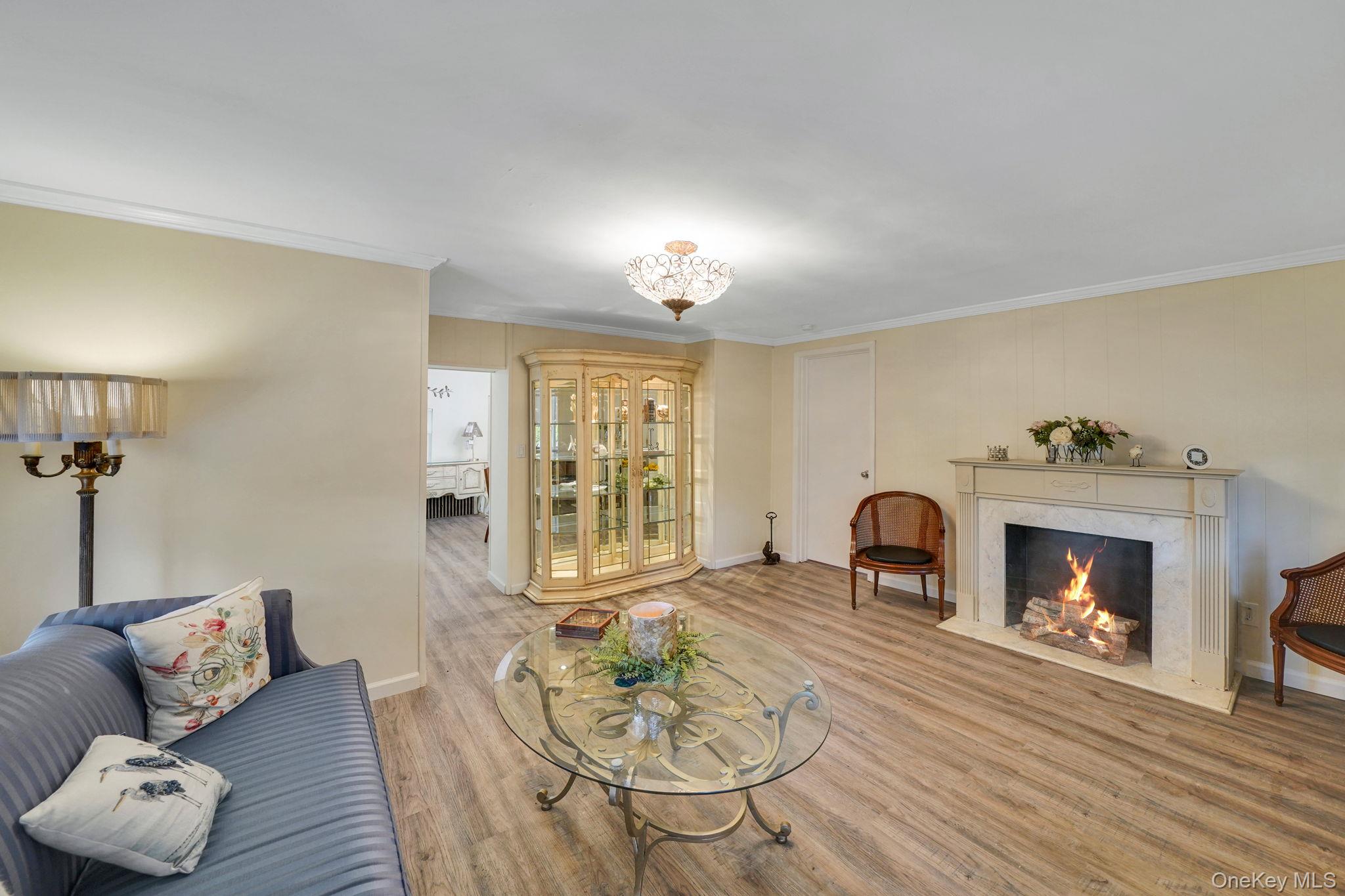 10 Siracusa Boulevard, Smithtown, NY 11787