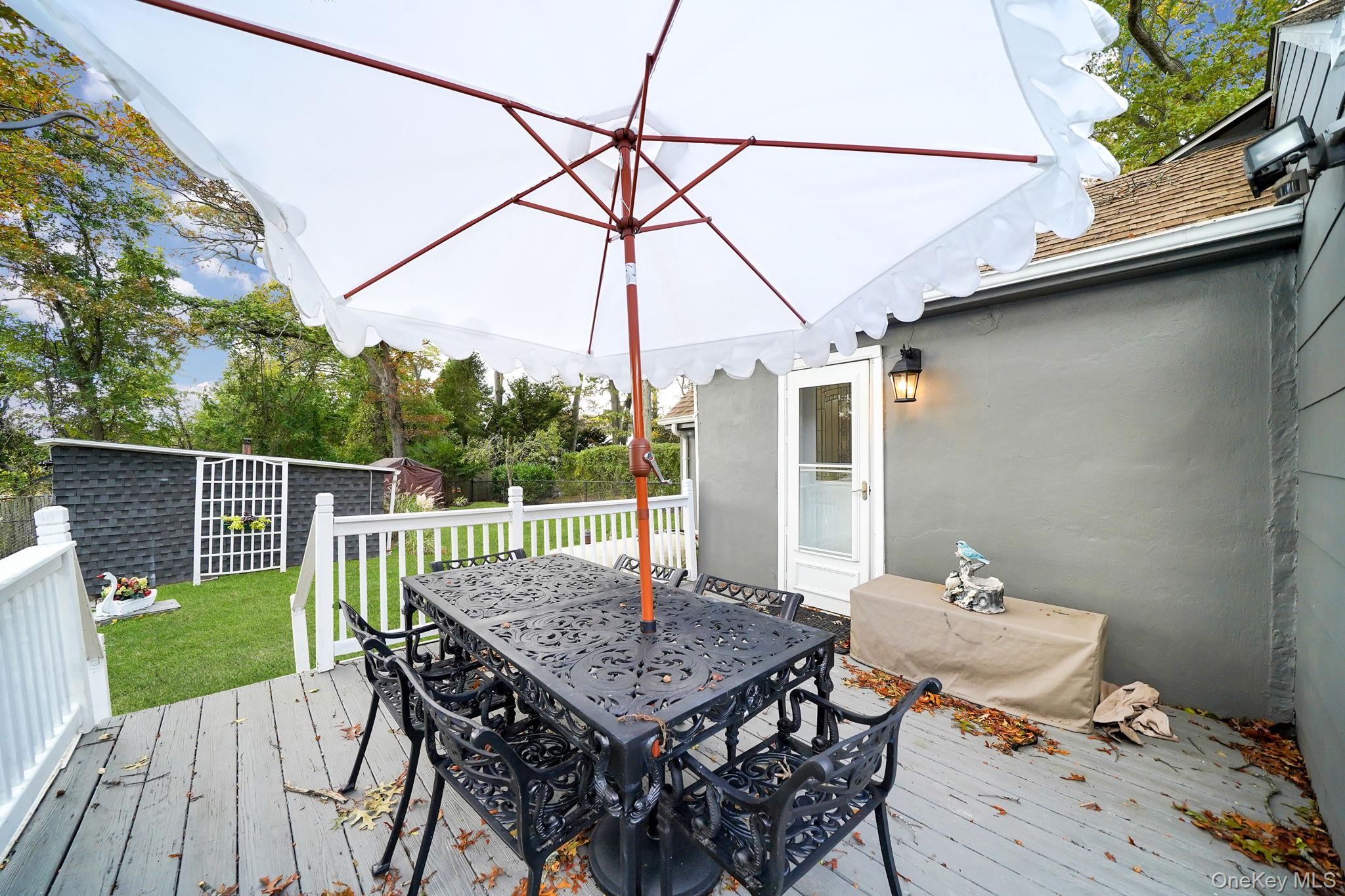 10 Siracusa Boulevard, Smithtown, NY 11787