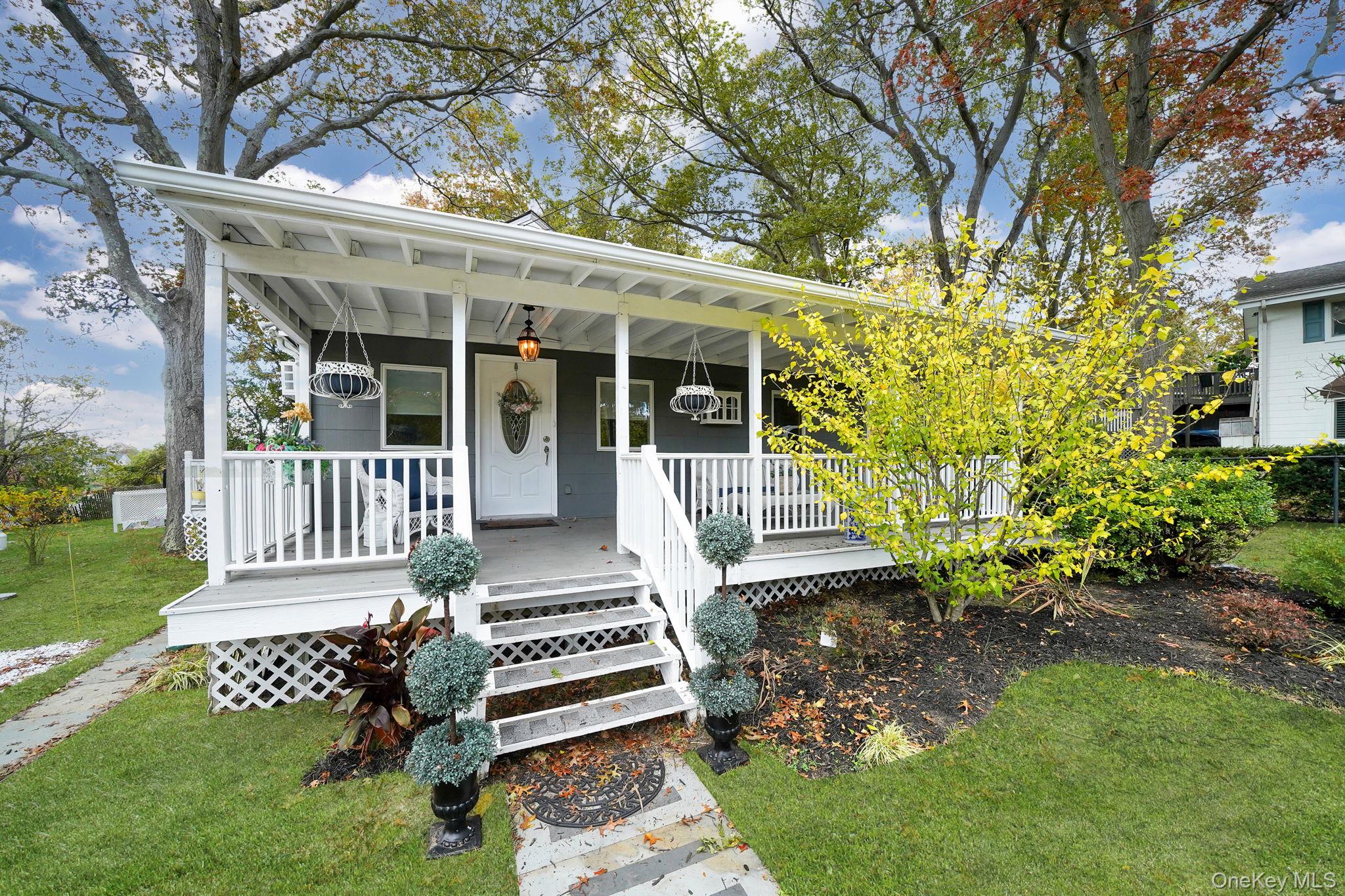 10 Siracusa Boulevard, Smithtown, NY 11787