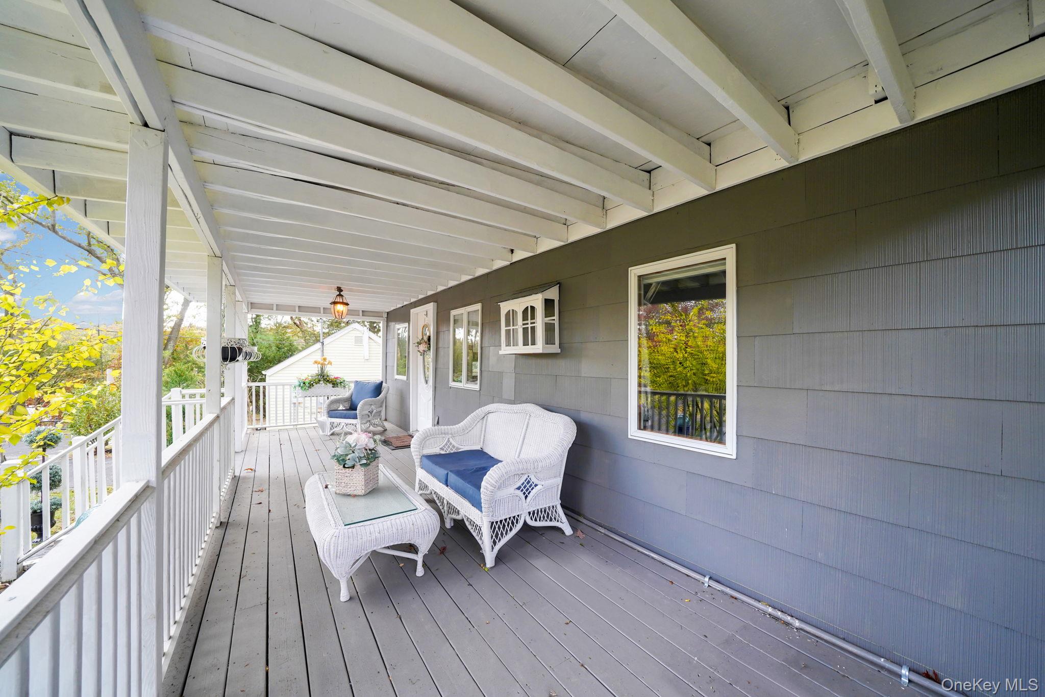 10 Siracusa Boulevard, Smithtown, NY 11787