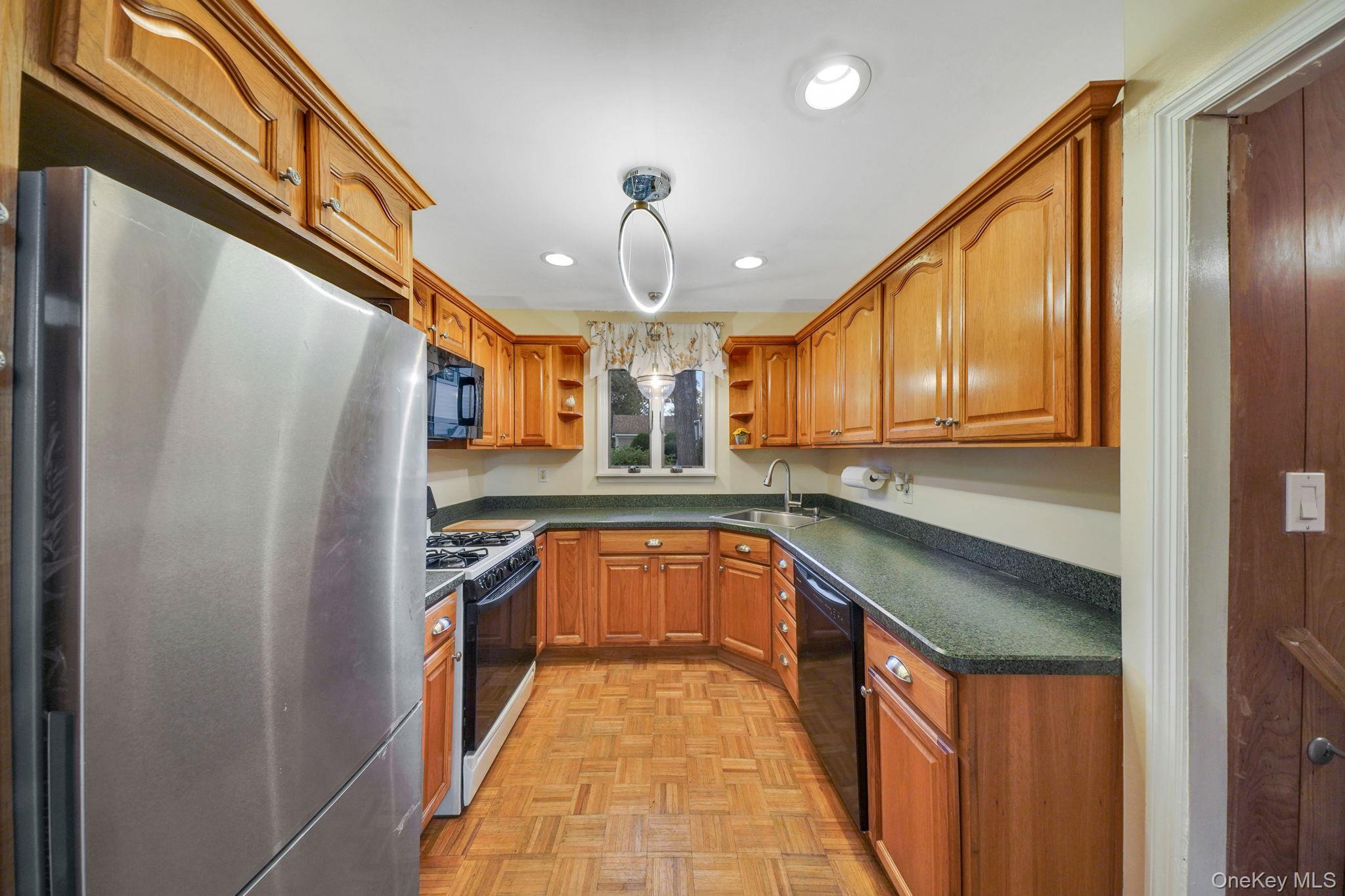 10 Siracusa Boulevard, Smithtown, NY 11787