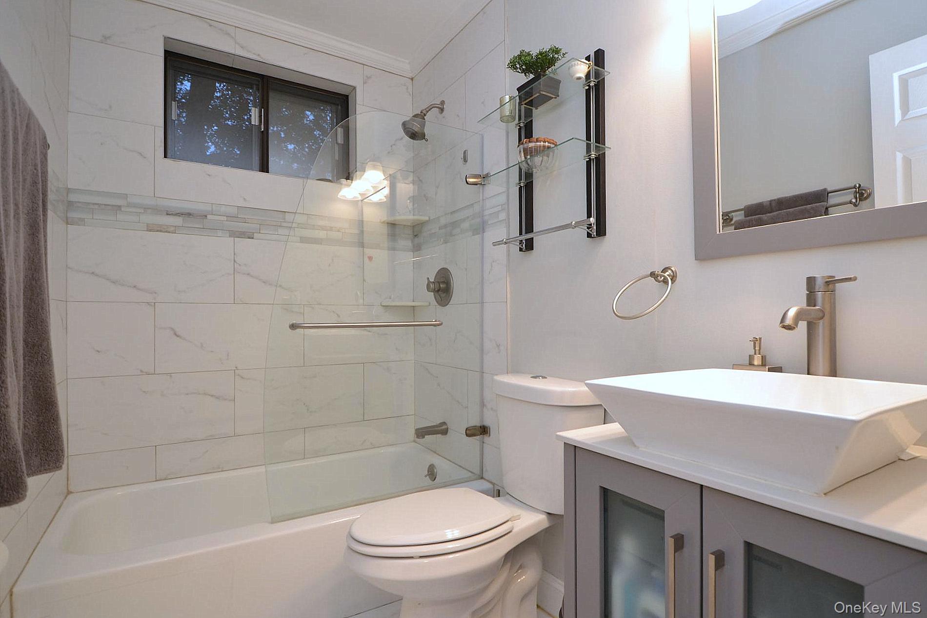 103 Richmond Boulevard # 3A, Ronkonkoma, NY 11779