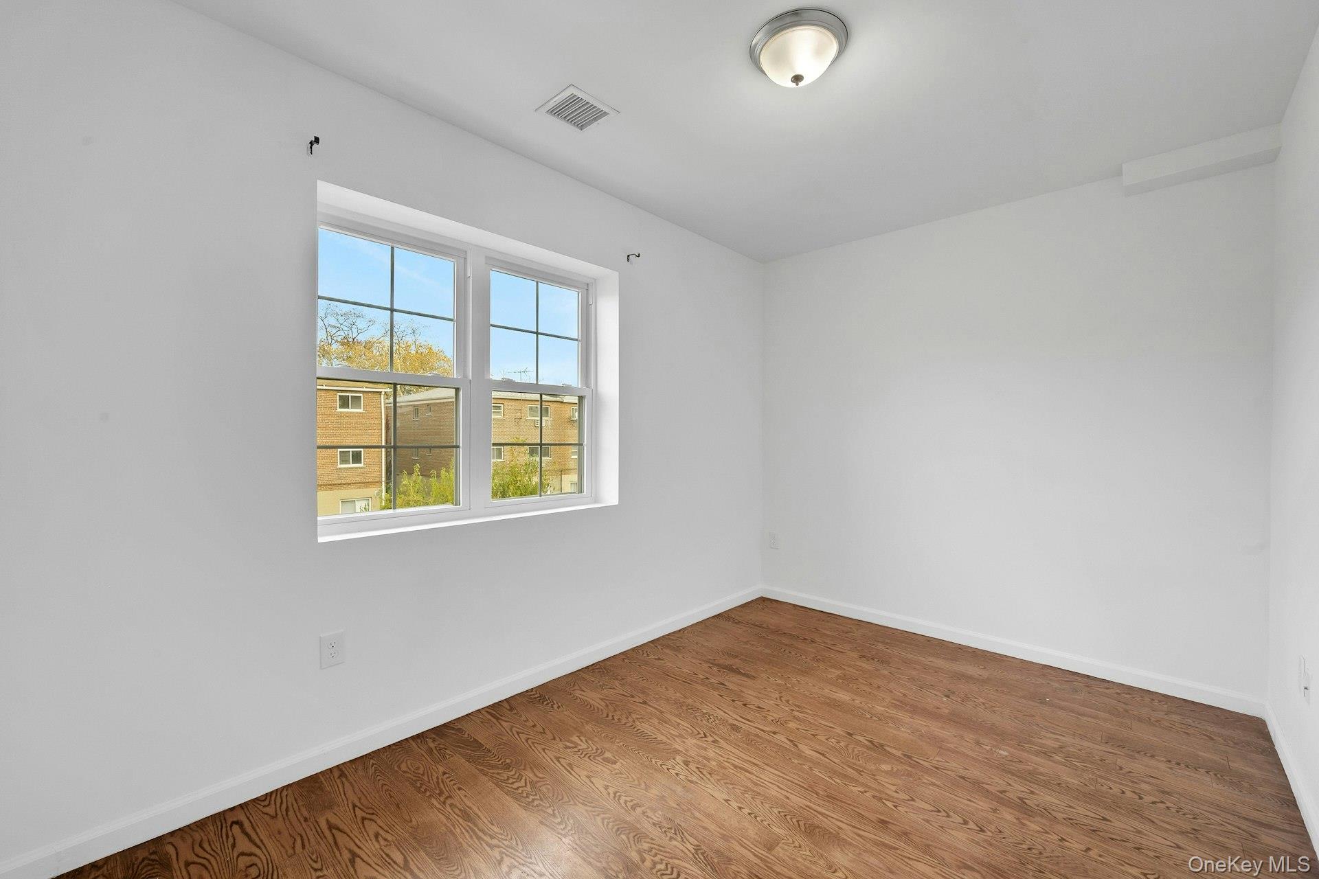 820 Hollywood Avenue, Bronx, NY 10465