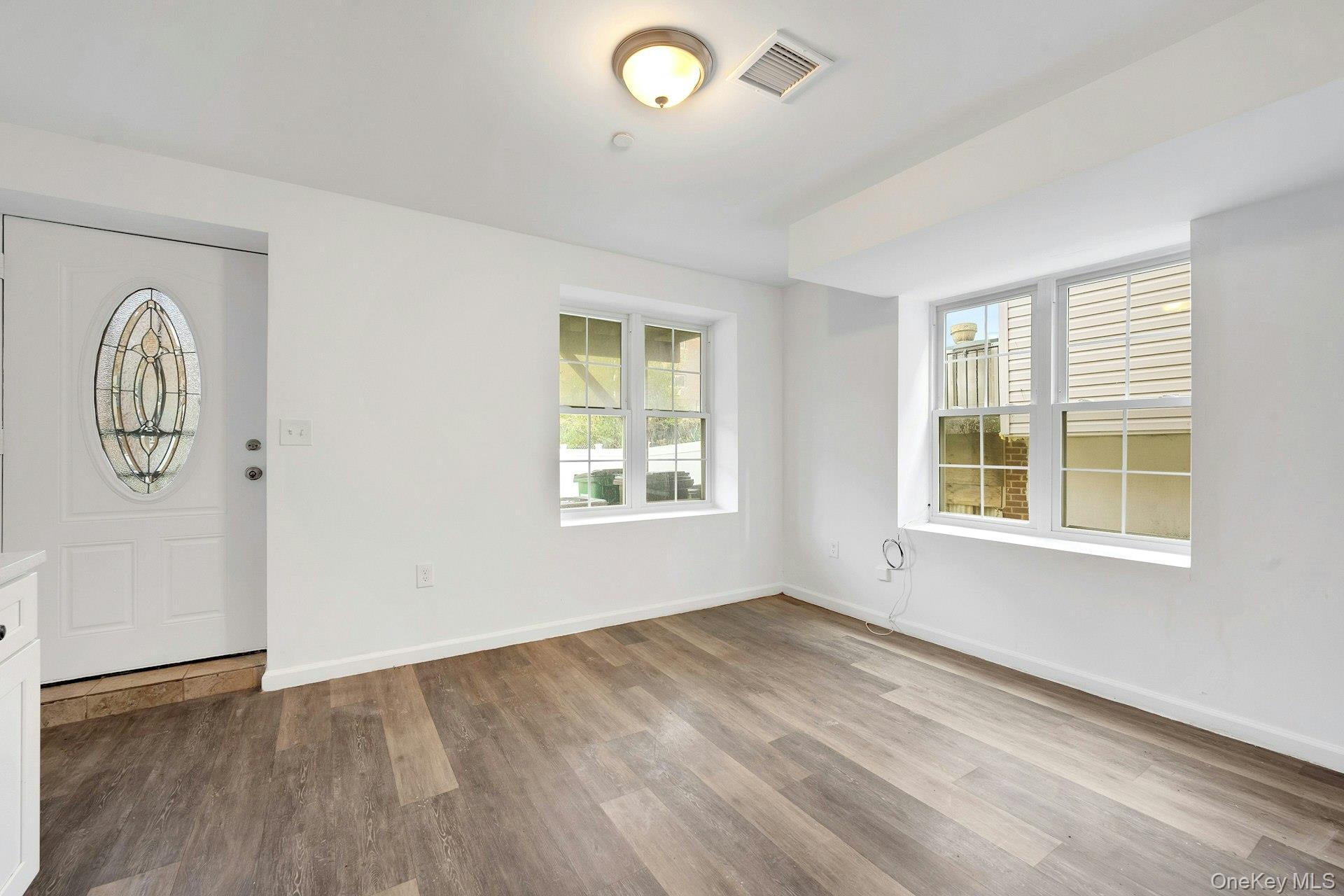 820 Hollywood Avenue, Bronx, NY 10465