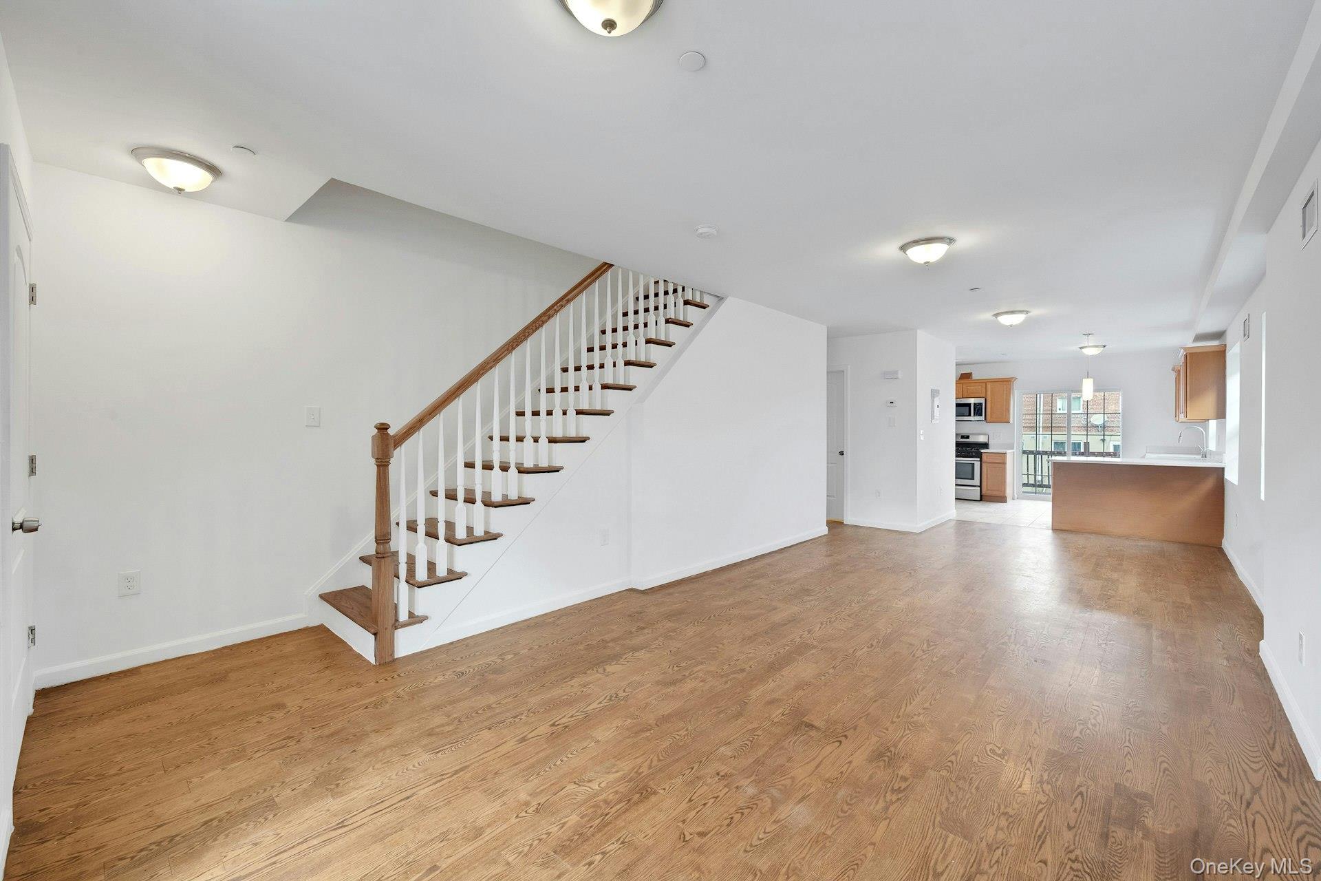 820 Hollywood Avenue, Bronx, NY 10465