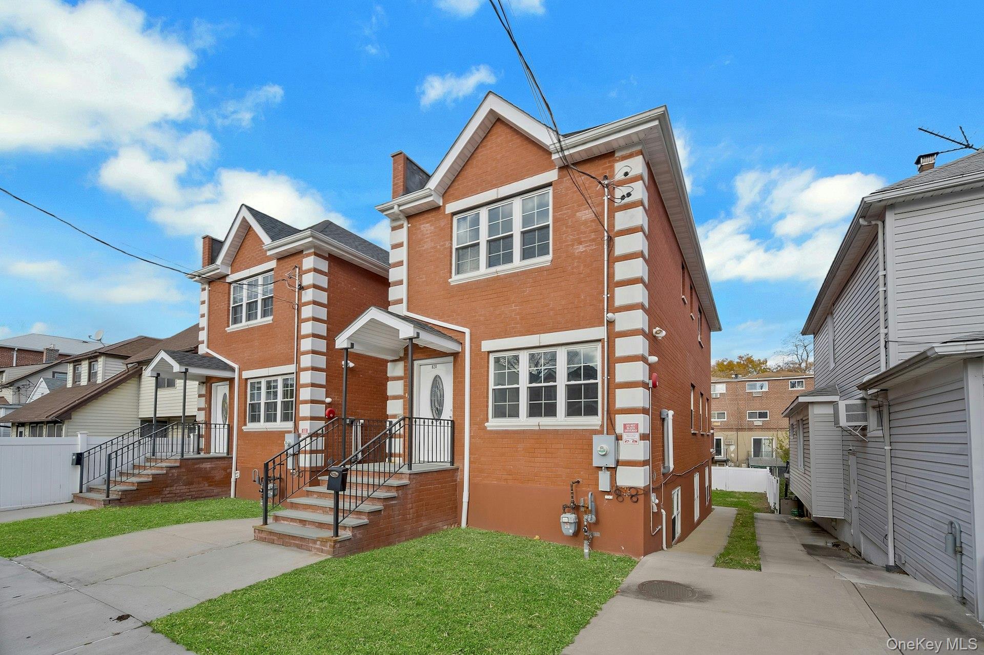 820 Hollywood Avenue, Bronx, NY 10465