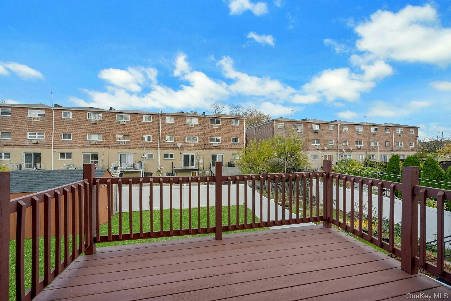 820 Hollywood Avenue, Bronx, NY 10465