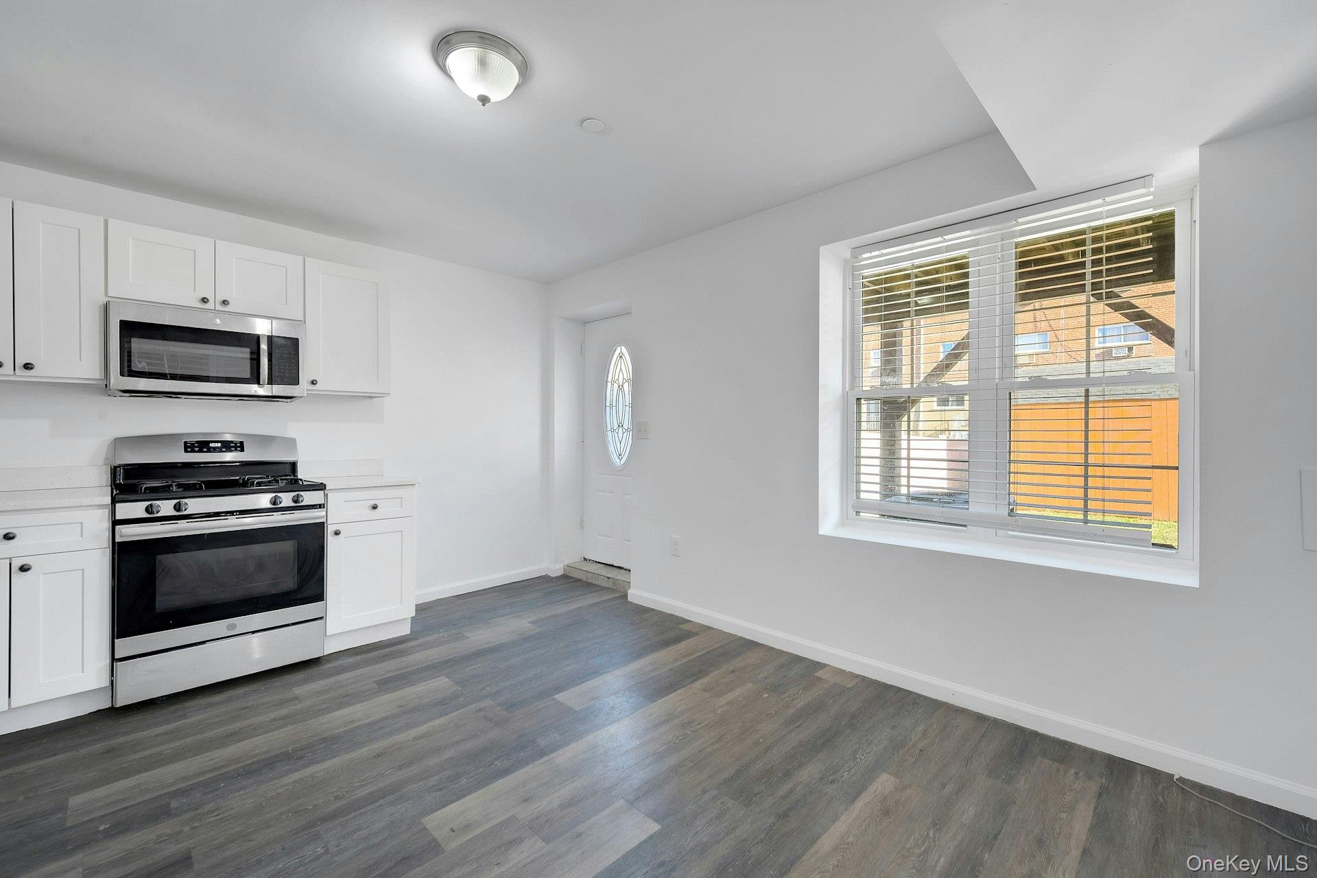 822 Hollywood Avenue, Bronx, NY 10465