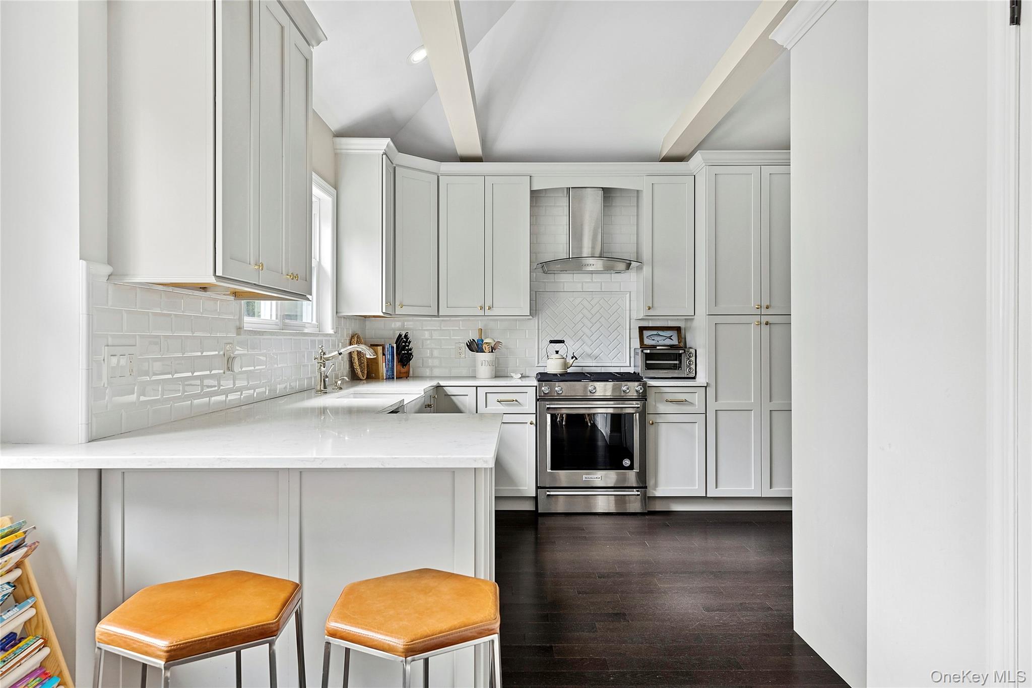 34 Davis Road, Port Washington, NY 11050