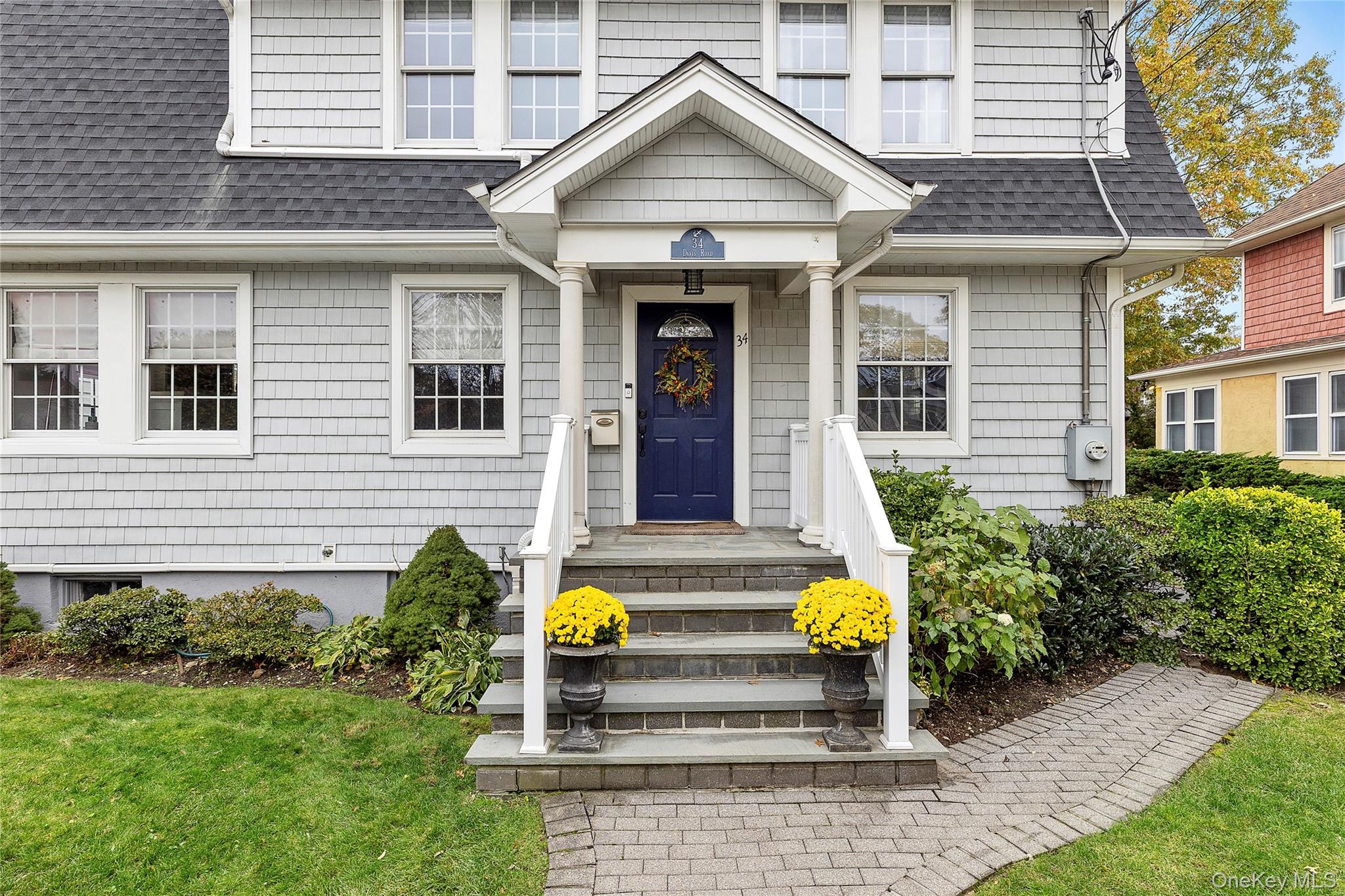 34 Davis Road, Port Washington, NY 11050