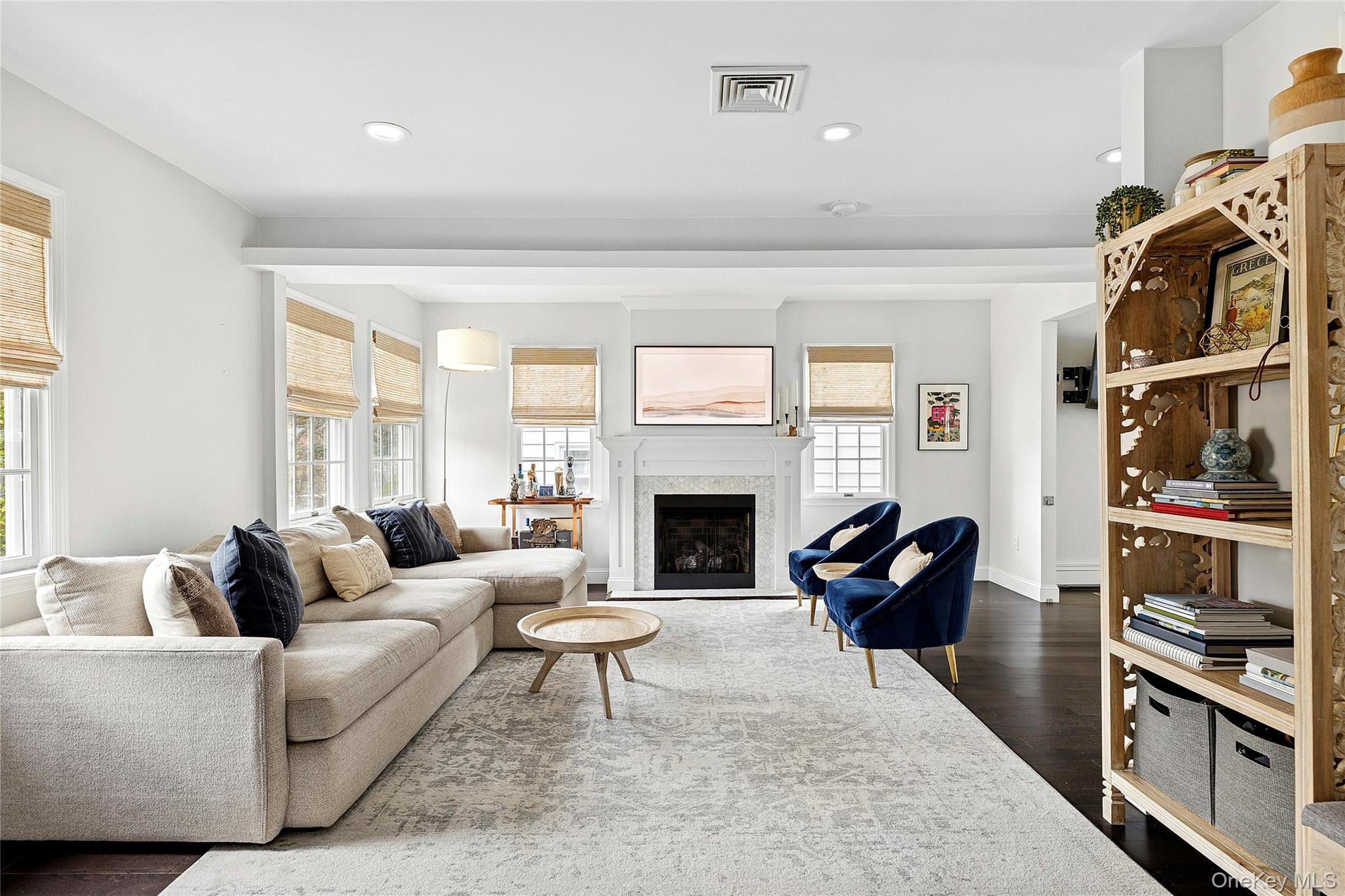 34 Davis Road, Port Washington, NY 11050