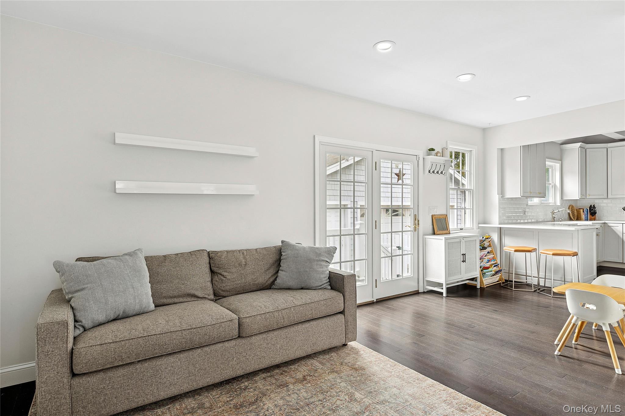 34 Davis Road, Port Washington, NY 11050