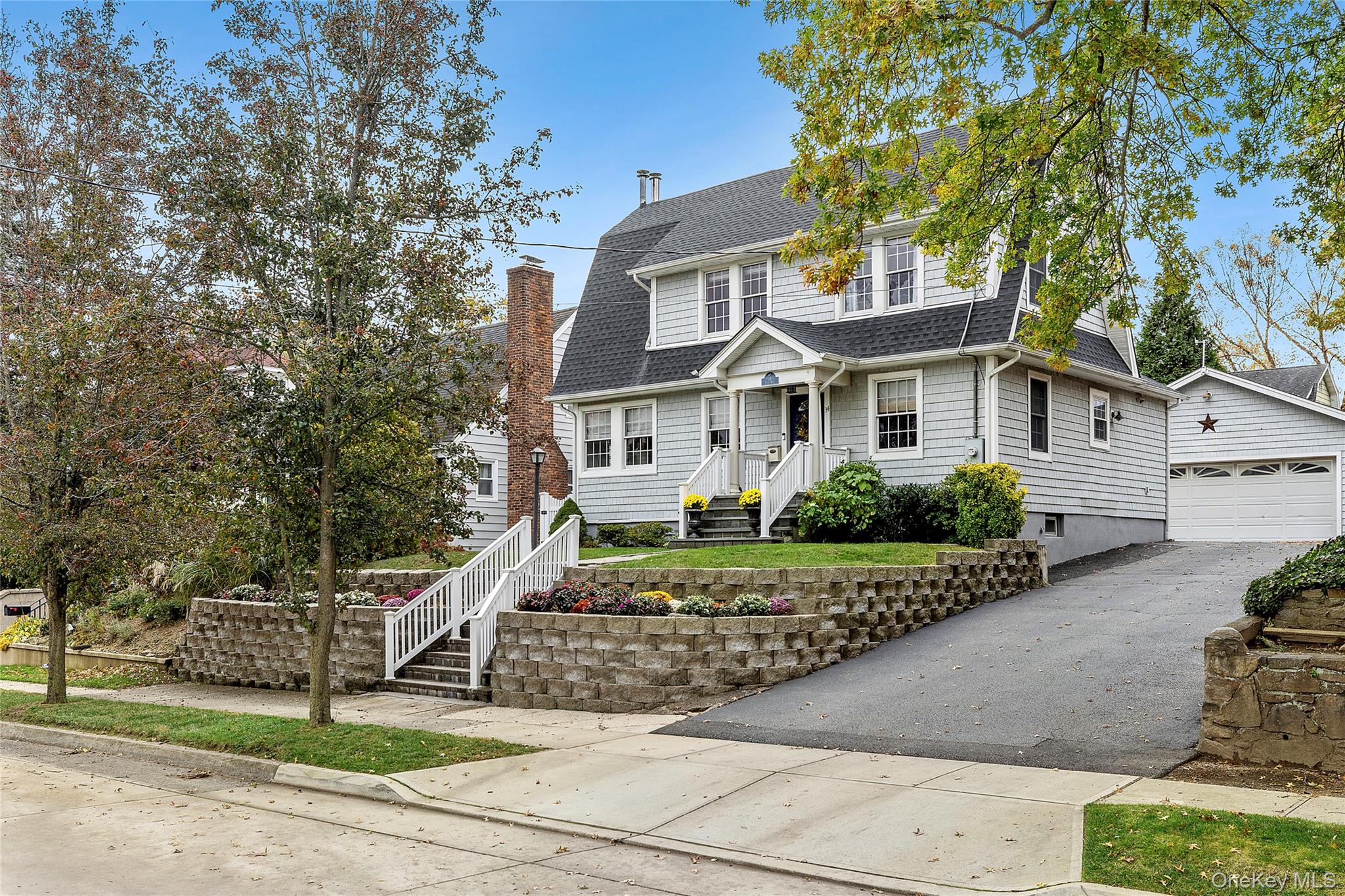 34 Davis Road, Port Washington, NY 11050