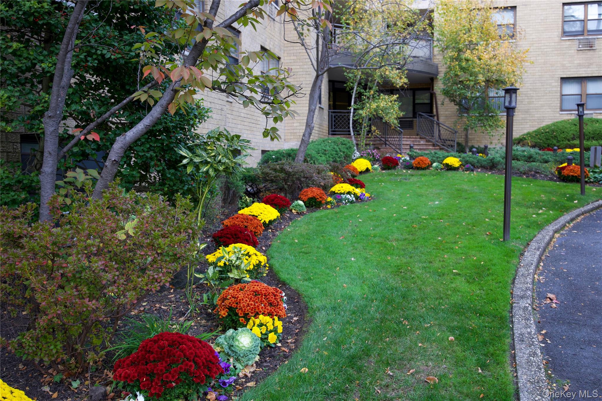 5 Schenck # 1i, Great Neck, NY 11021