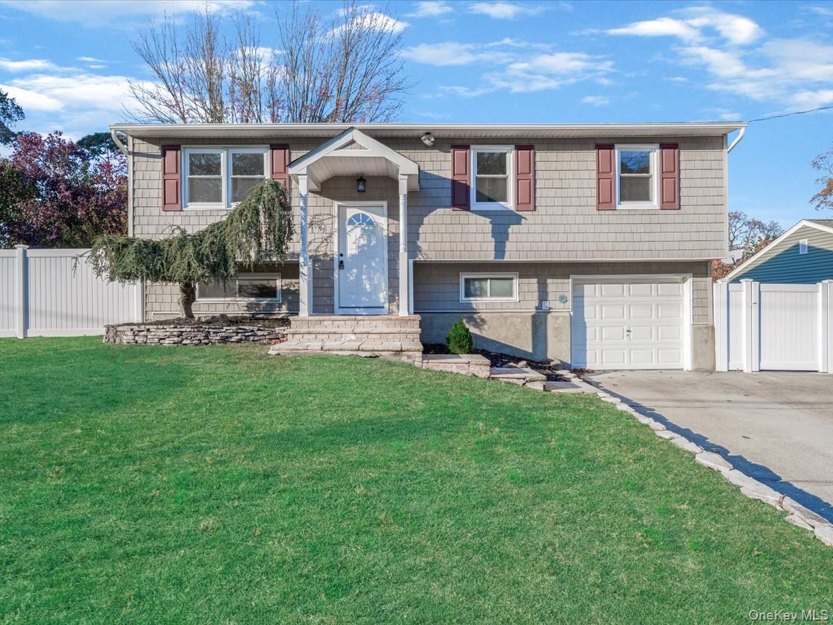 99 Elmwood Avenue, Selden, NY 11784