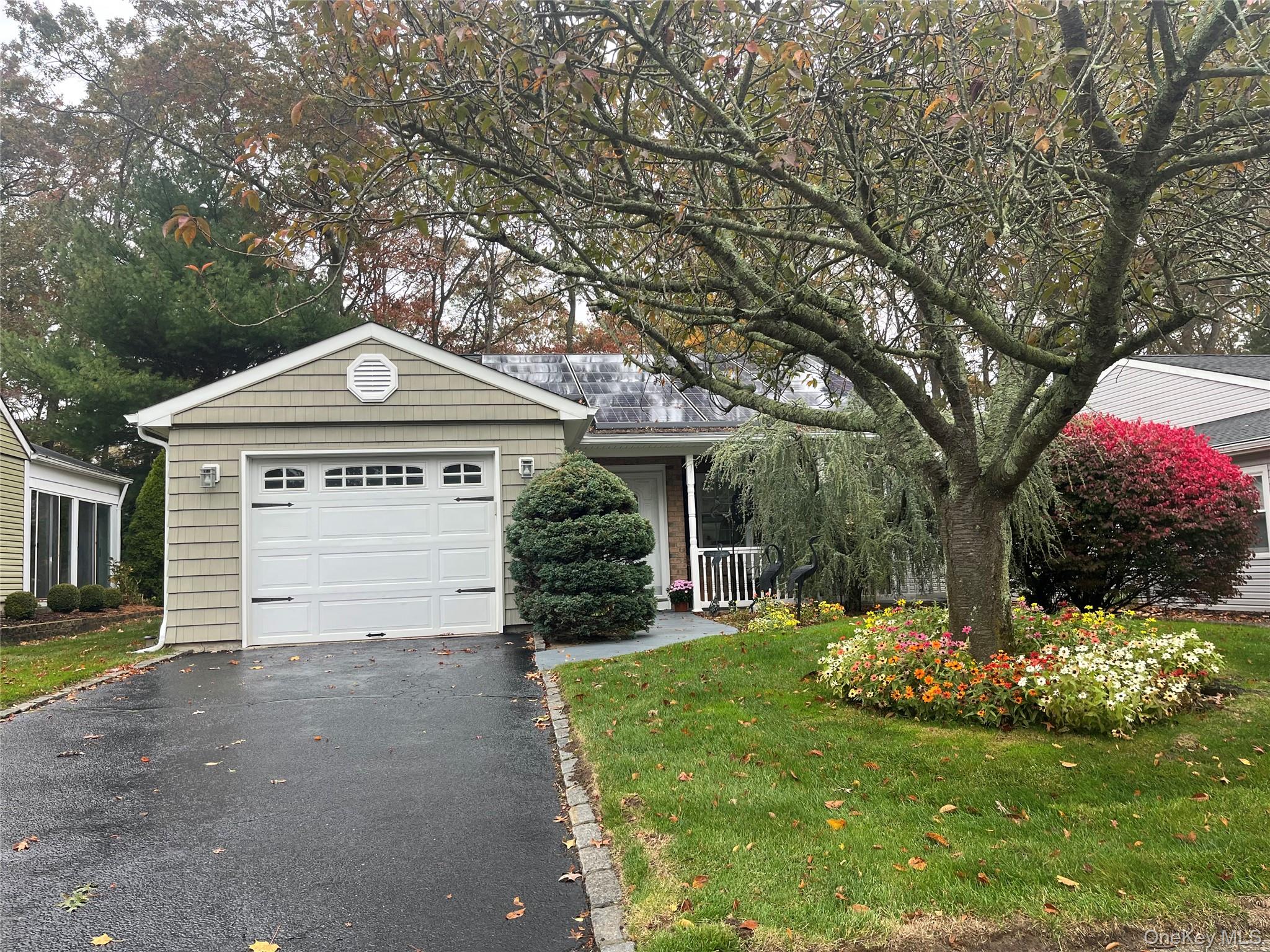 194 Canterbury Drive, Ridge, NY 11961