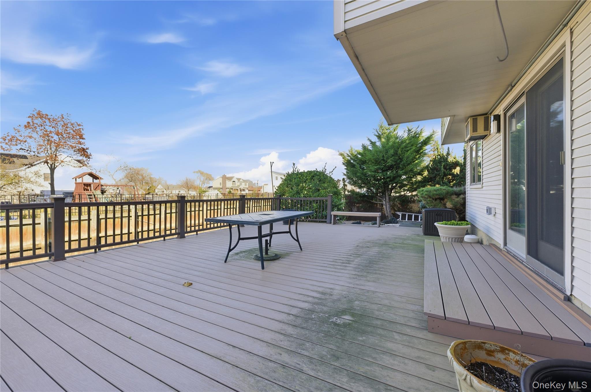 613 Smith Place, Oceanside, NY 11572