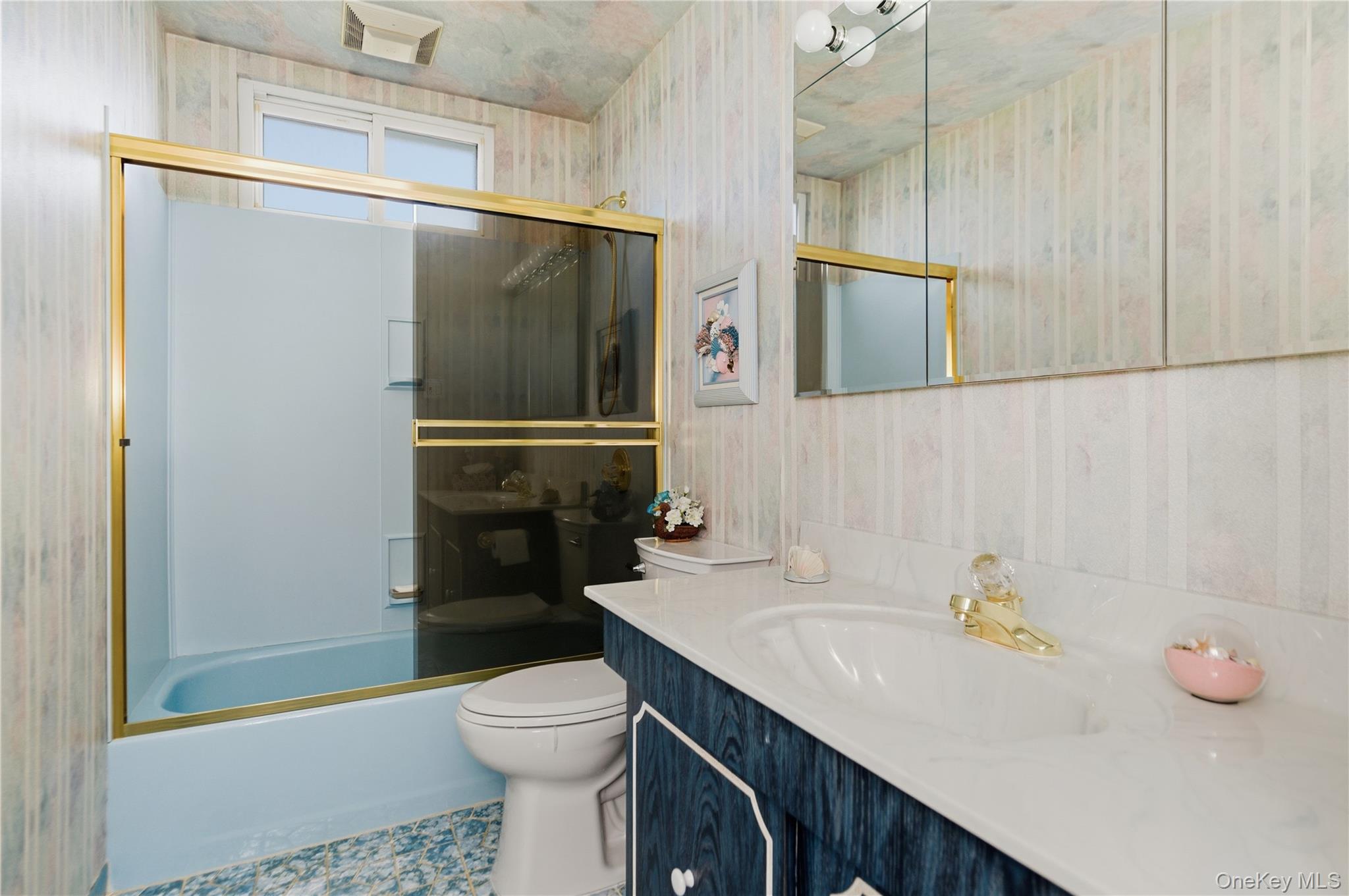 613 Smith Place, Oceanside, NY 11572