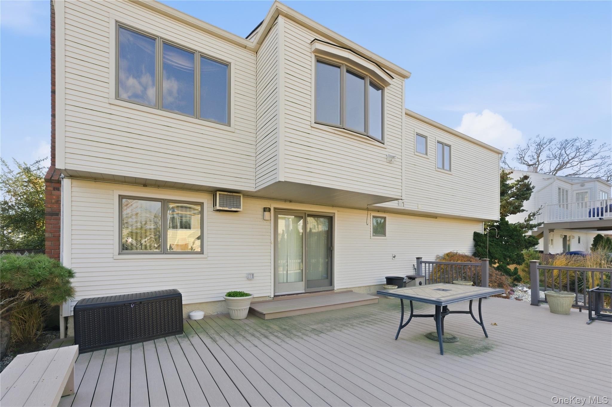 613 Smith Place, Oceanside, NY 11572