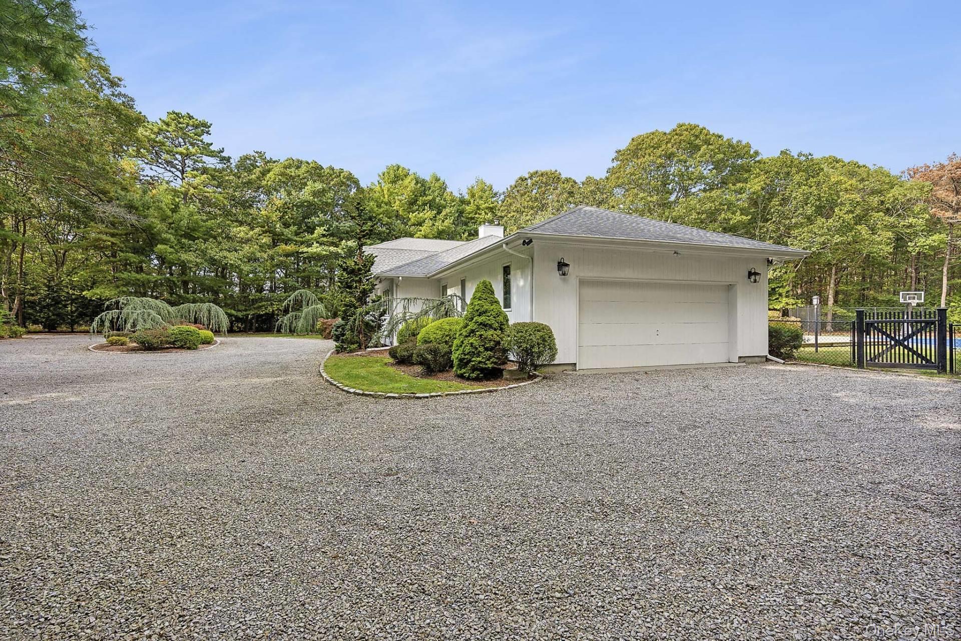 12 Blueberry Court, East Quogue, NY 11942