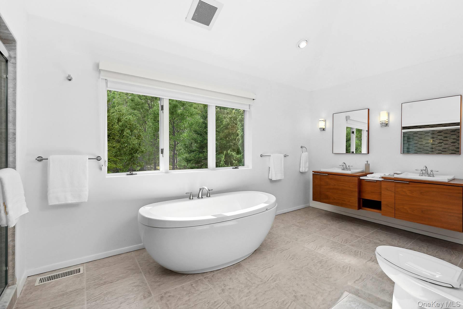 12 Blueberry Court, East Quogue, NY 11942