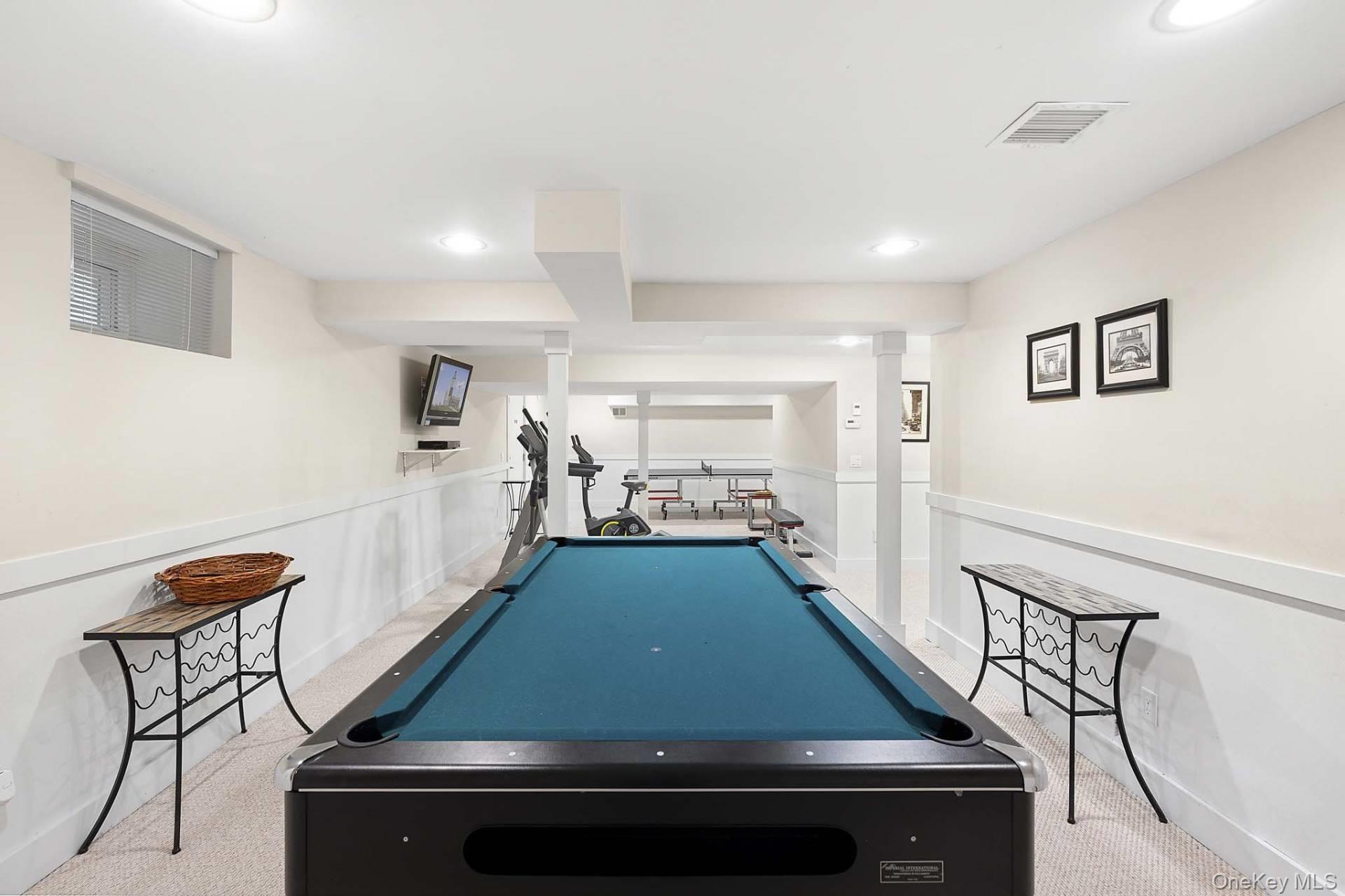 12 Blueberry Court, East Quogue, NY 11942