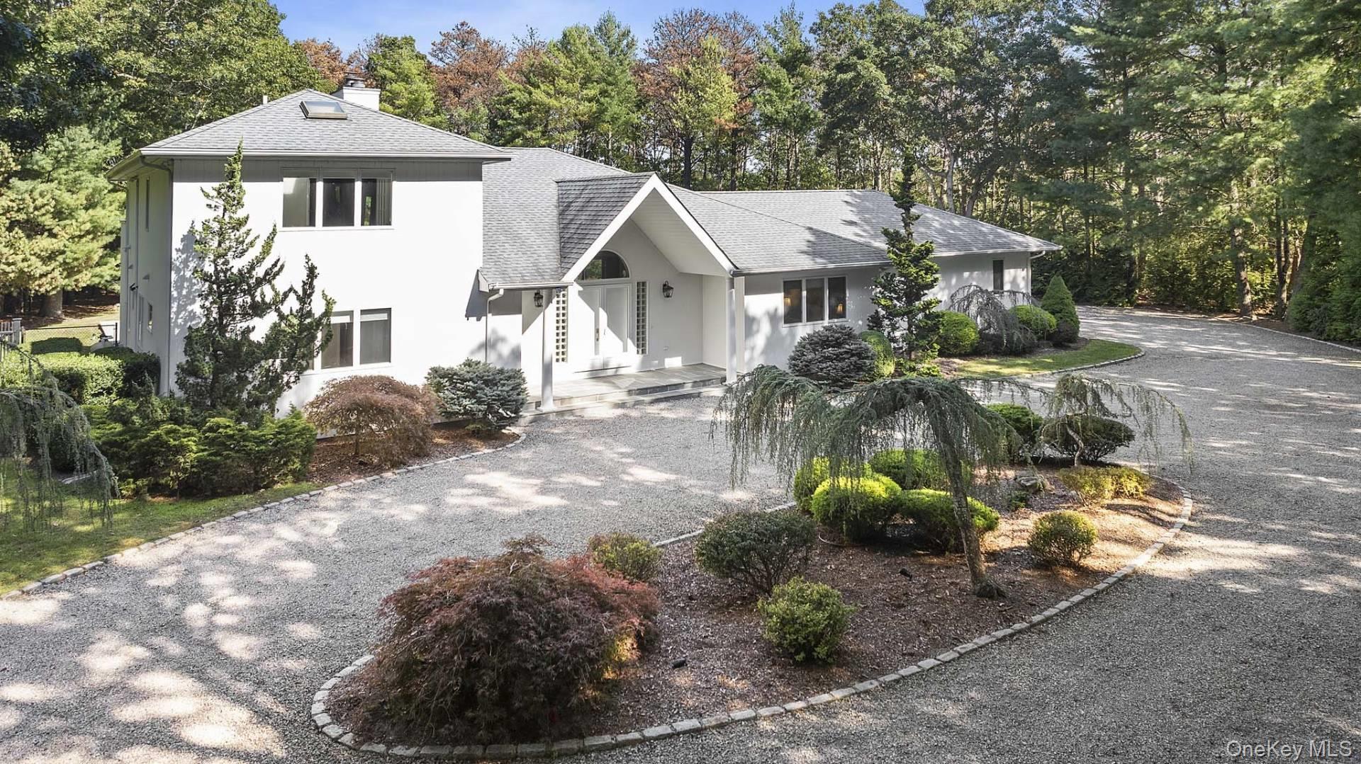 12 Blueberry Court, East Quogue, NY 11942