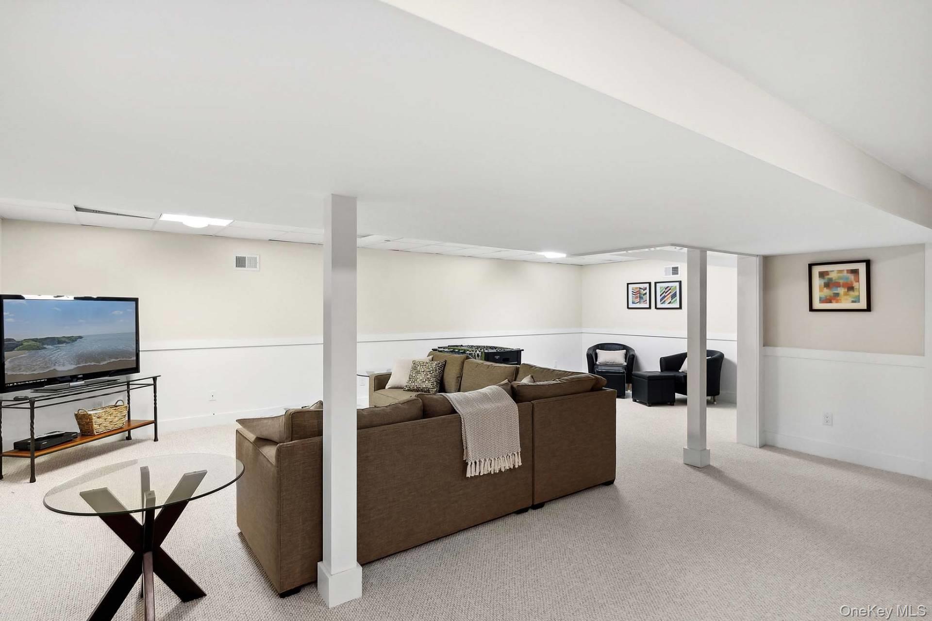 12 Blueberry Court, East Quogue, NY 11942