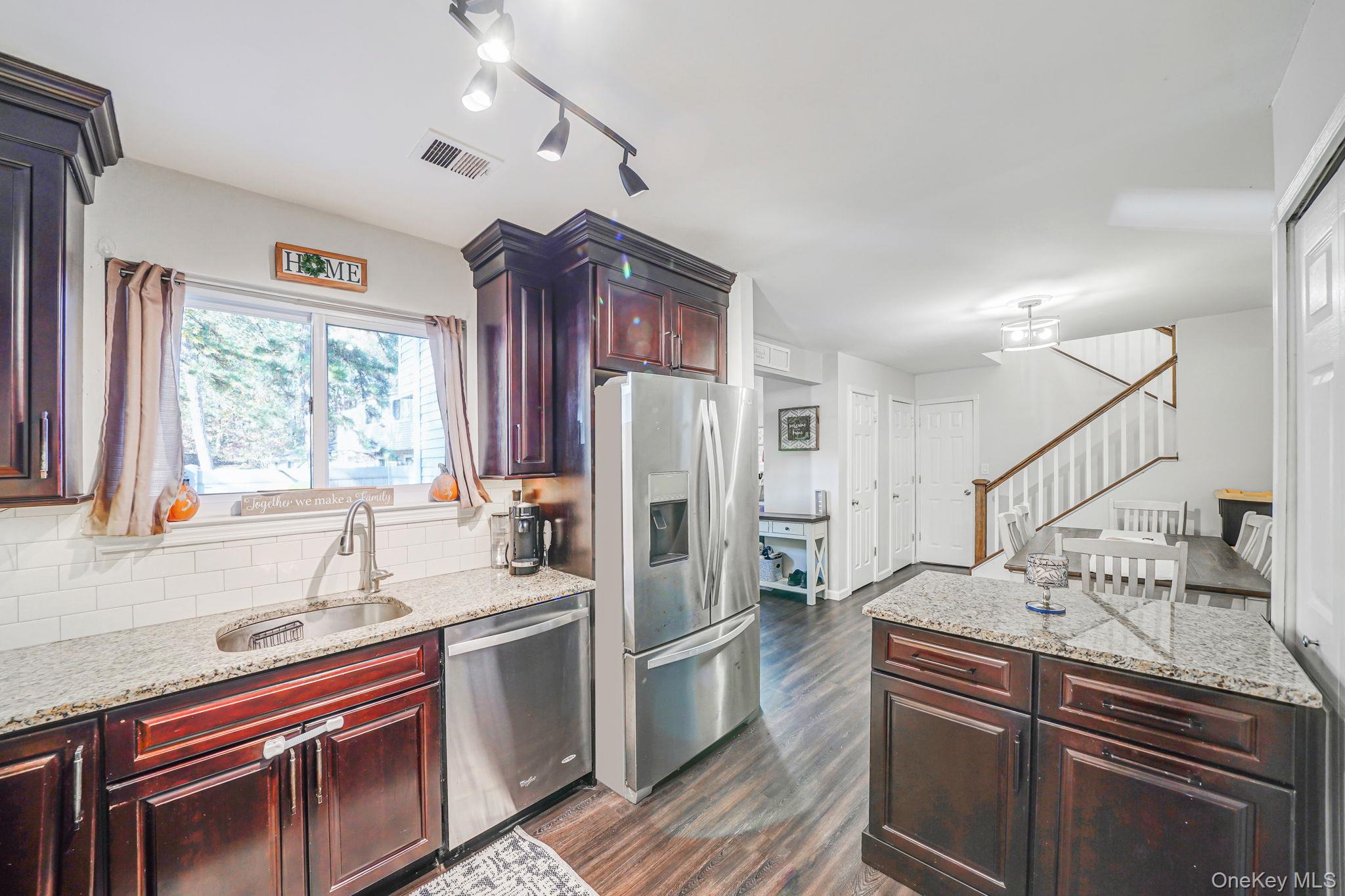 227 Springmeadow Drive # B, Holbrook, NY 11741