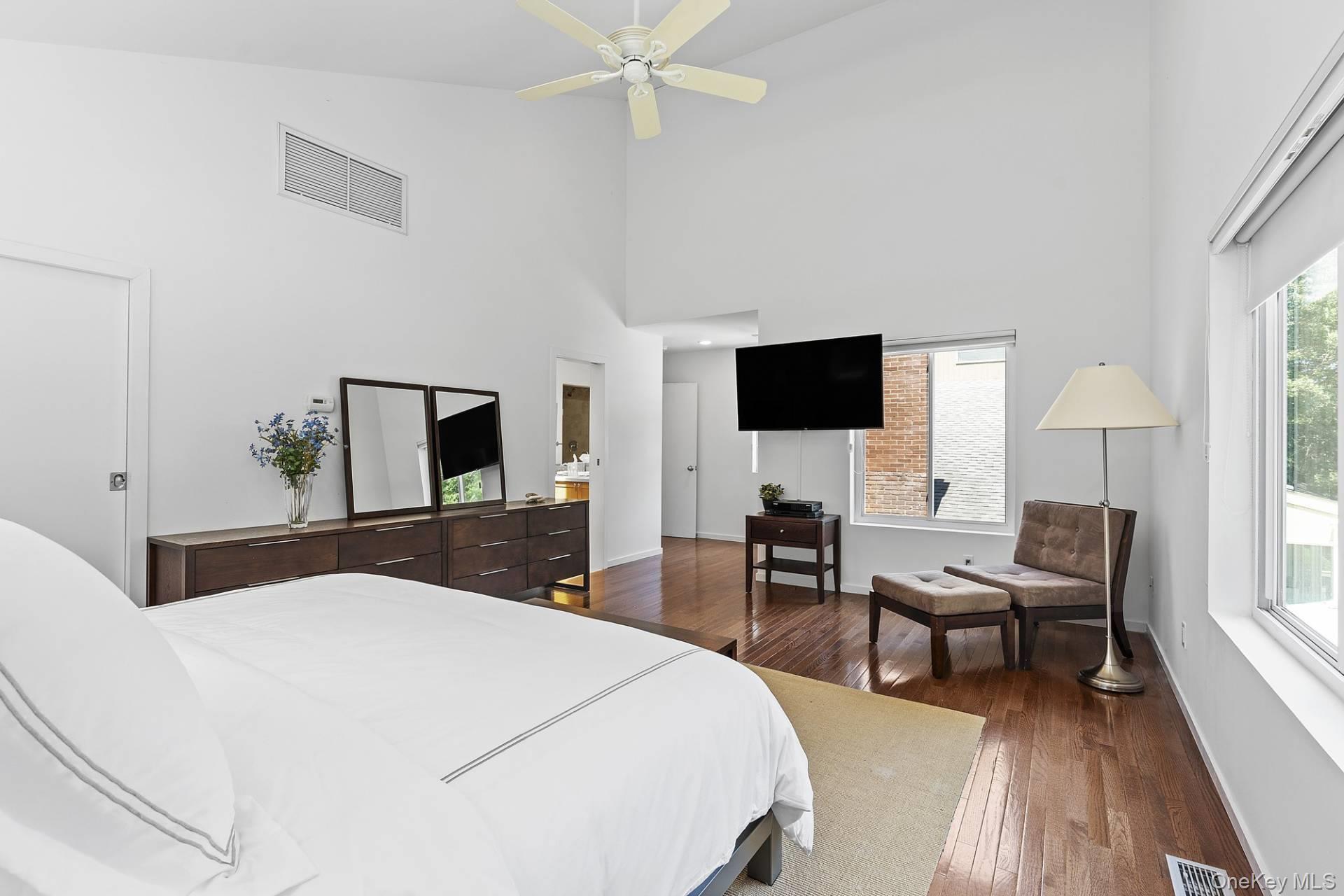 1 Blue Jay Way, East Quogue, NY 11942