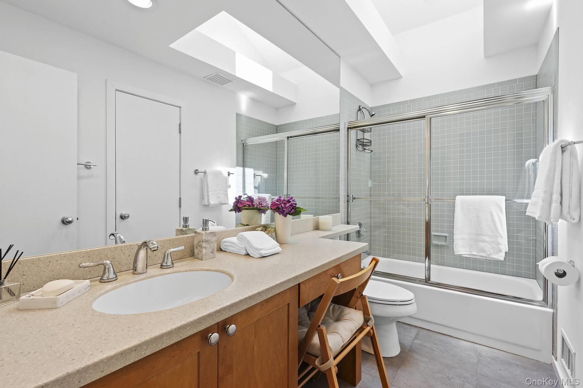 1 Blue Jay Way, East Quogue, NY 11942