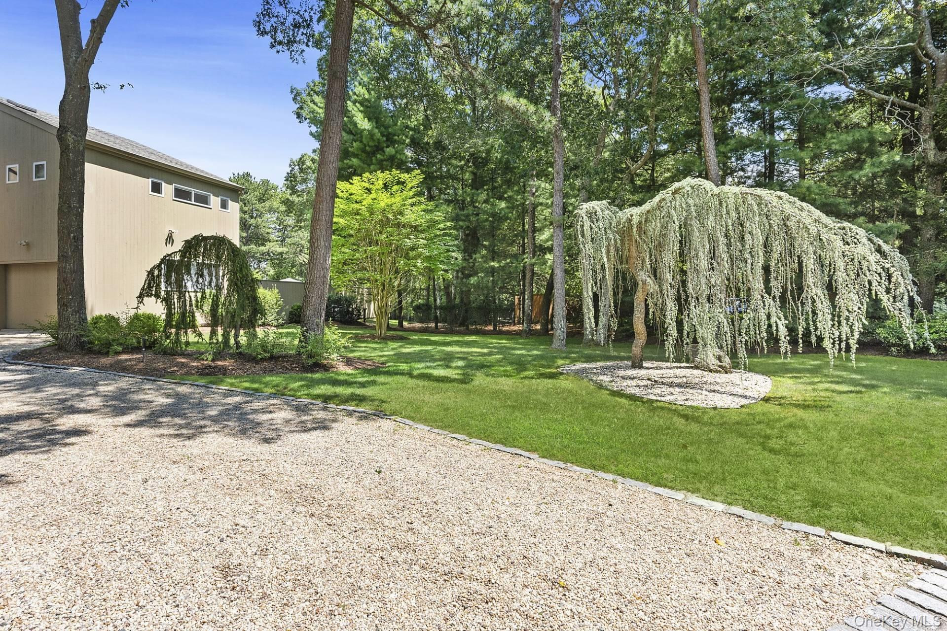 1 Blue Jay Way, East Quogue, NY 11942