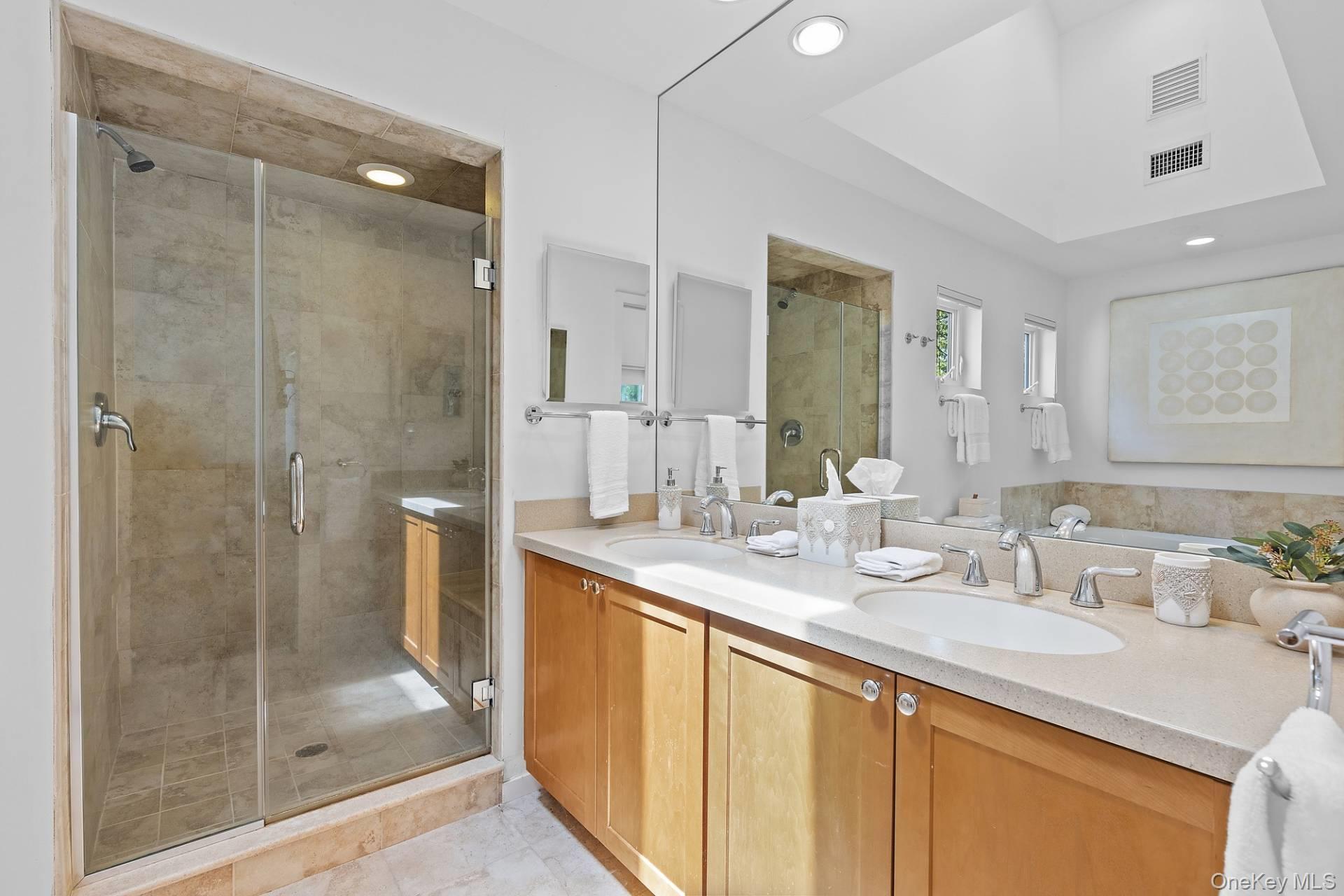 1 Blue Jay Way, East Quogue, NY 11942