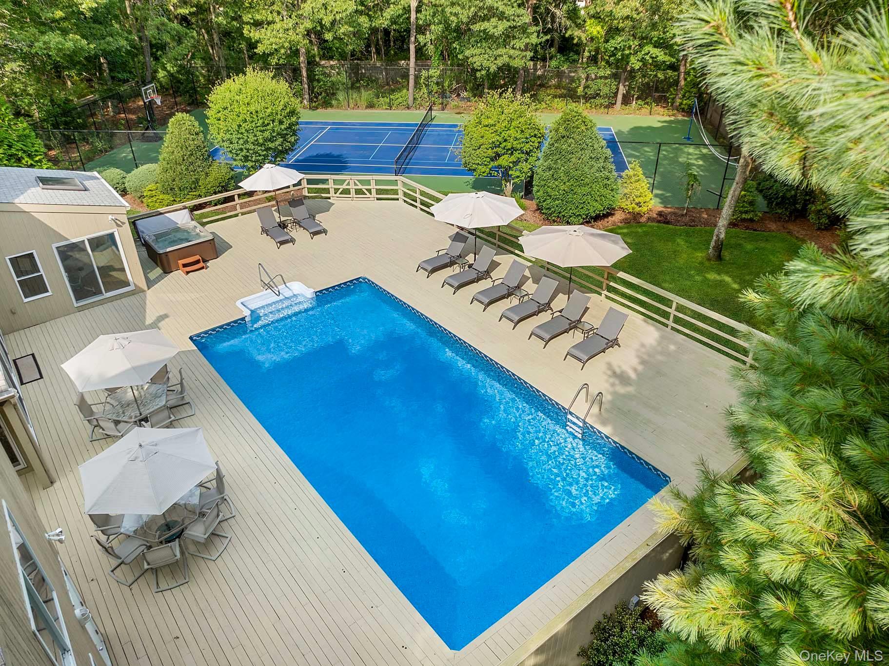 1 Blue Jay Way, East Quogue, NY 11942