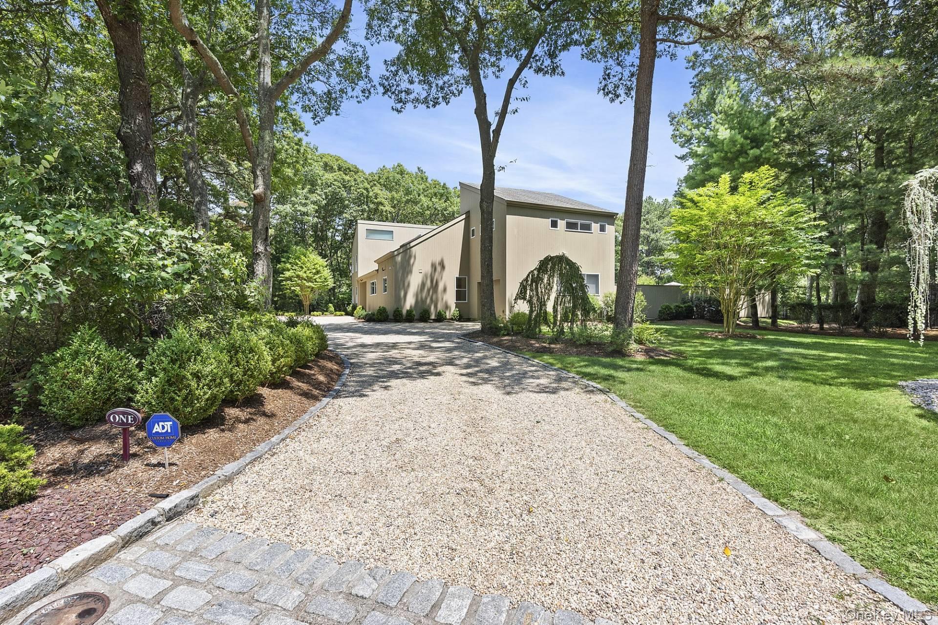 1 Blue Jay Way, East Quogue, NY 11942