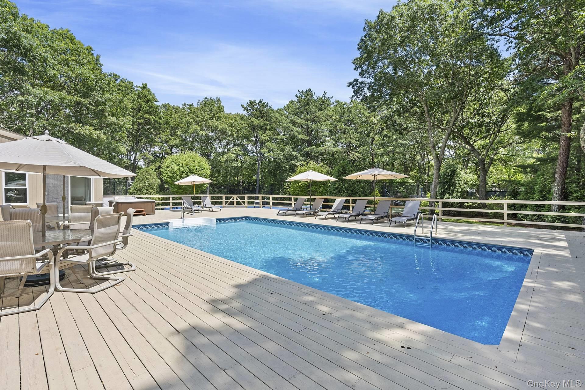 1 Blue Jay Way, East Quogue, NY 11942