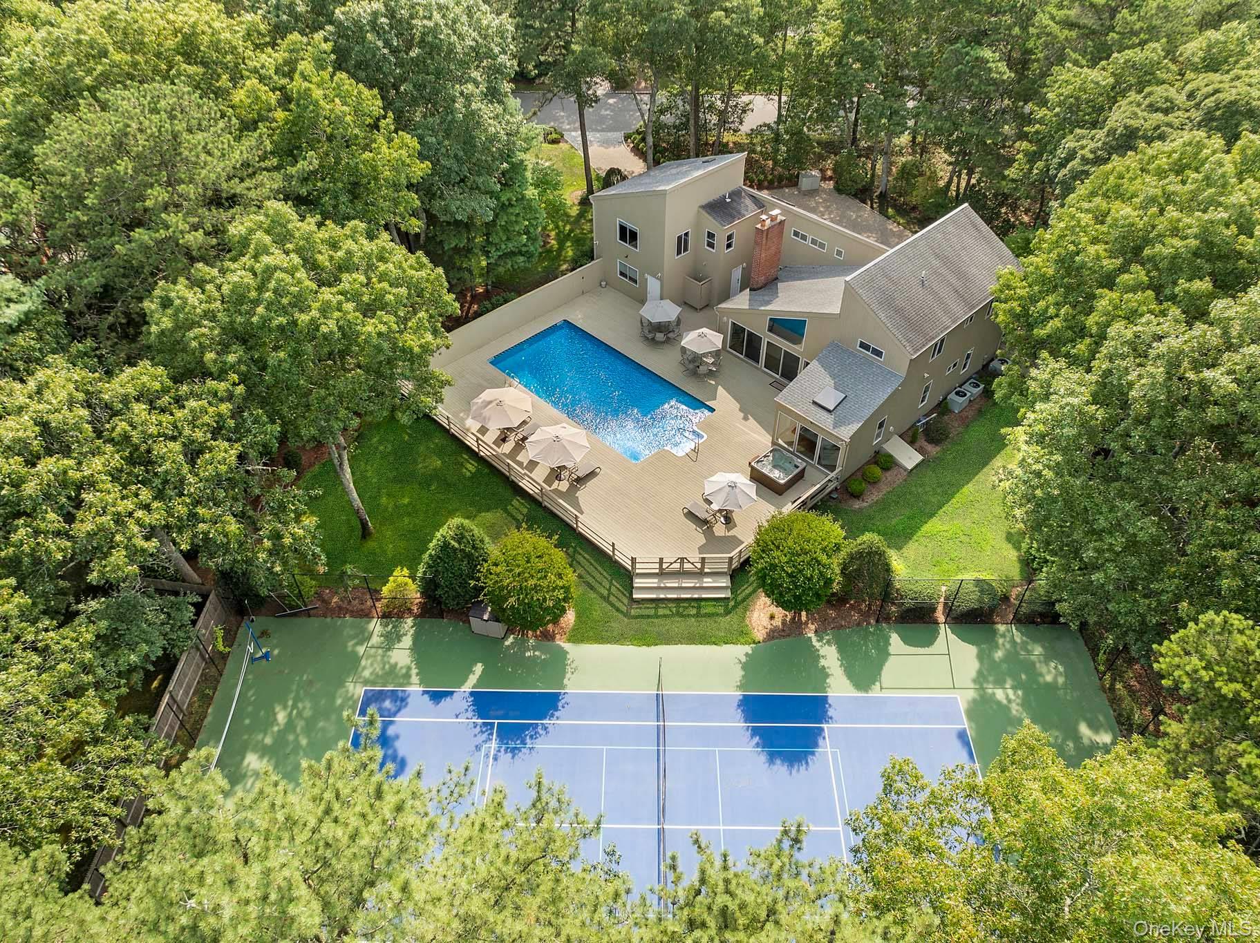 1 Blue Jay Way, East Quogue, NY 11942