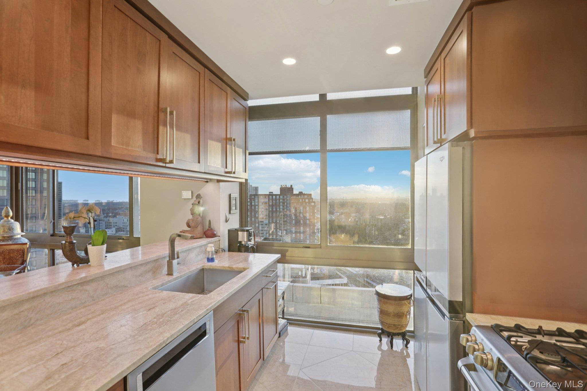 175 Huguenot Street # 2403, New Rochelle, NY 10801