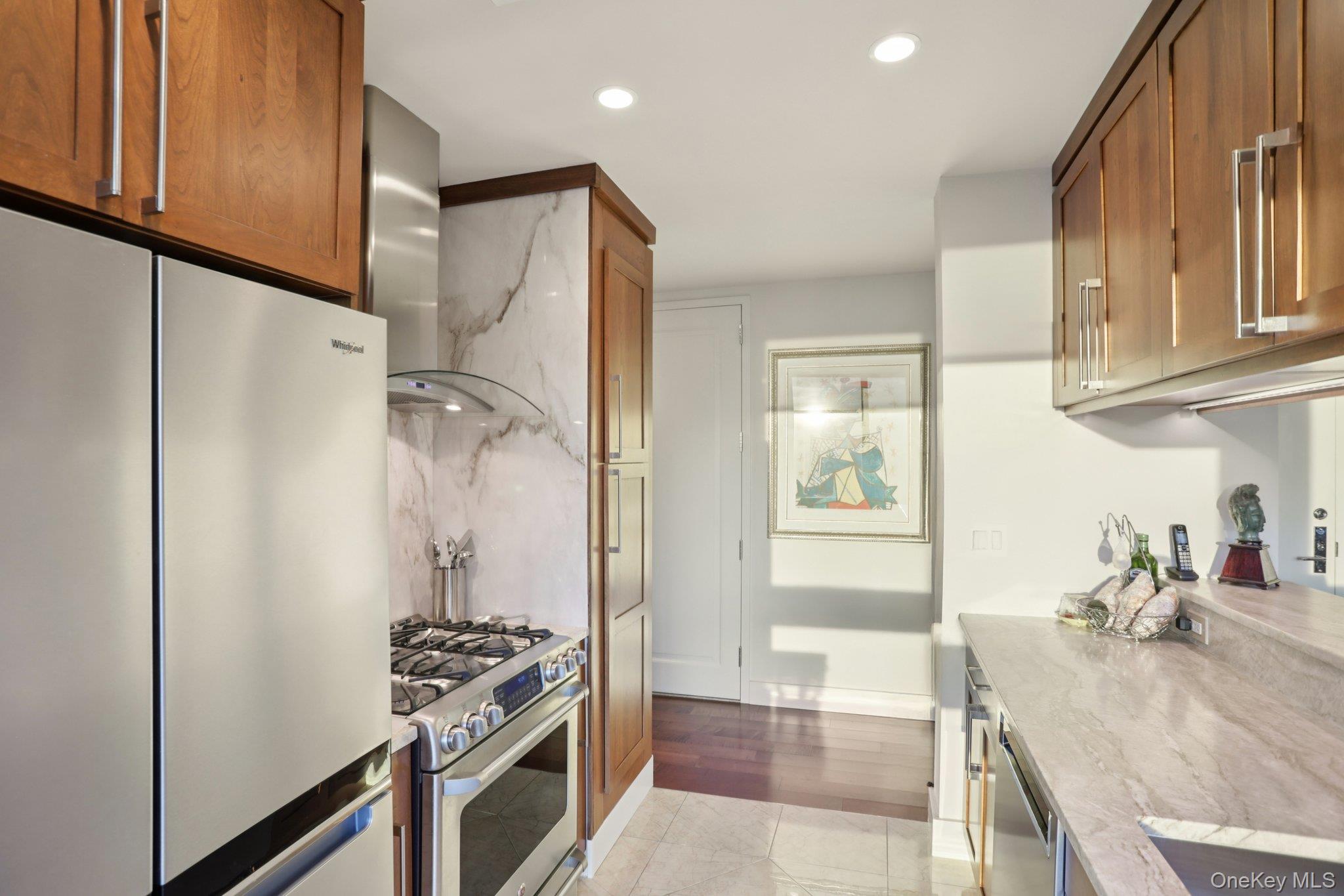 175 Huguenot Street # 2403, New Rochelle, NY 10801