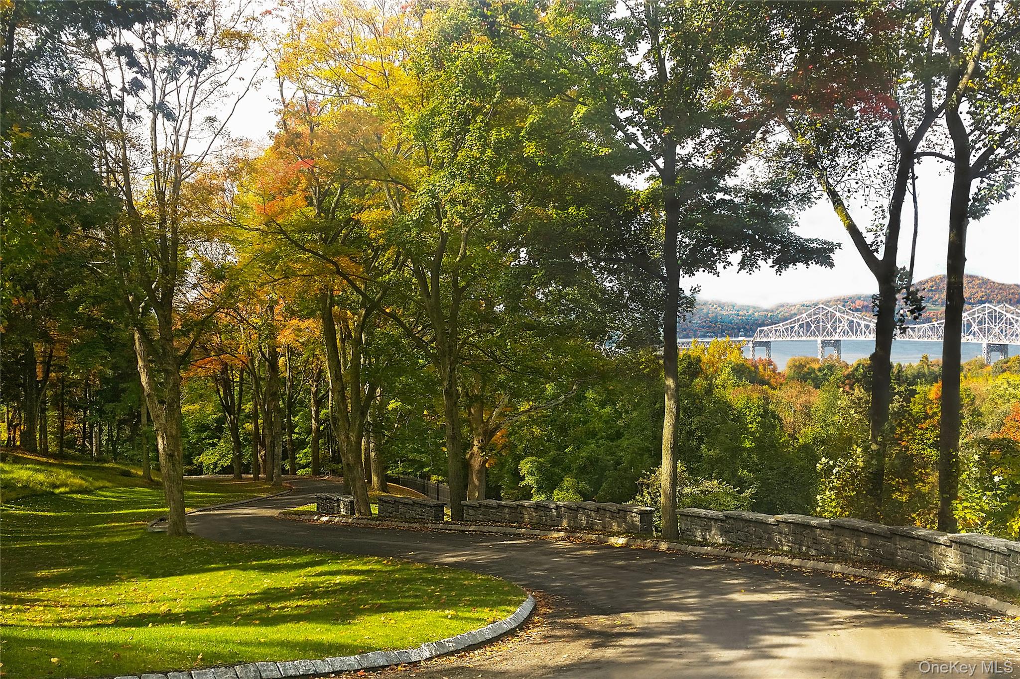 25 Carriage Trail, Tarrytown, NY 10591