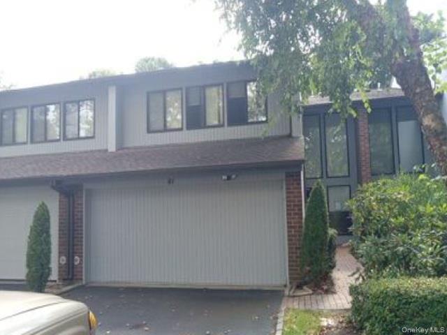 41 E View Court, Jericho, NY 11753