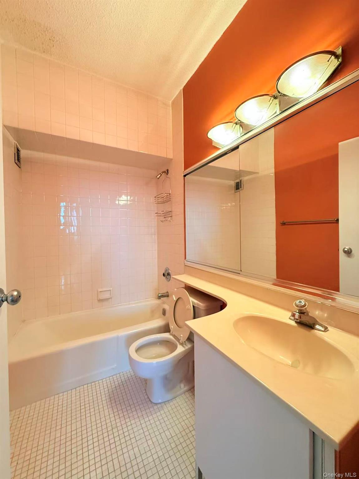 2 Bay Club Drive # PHJ, Bayside, NY 11360