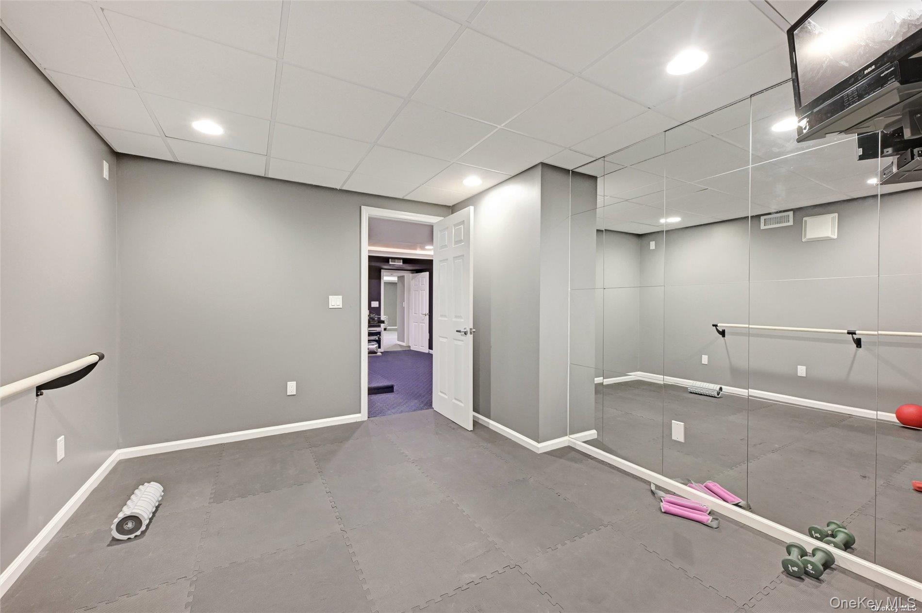 16 Laila Lane, Remsenburg, NY 11960